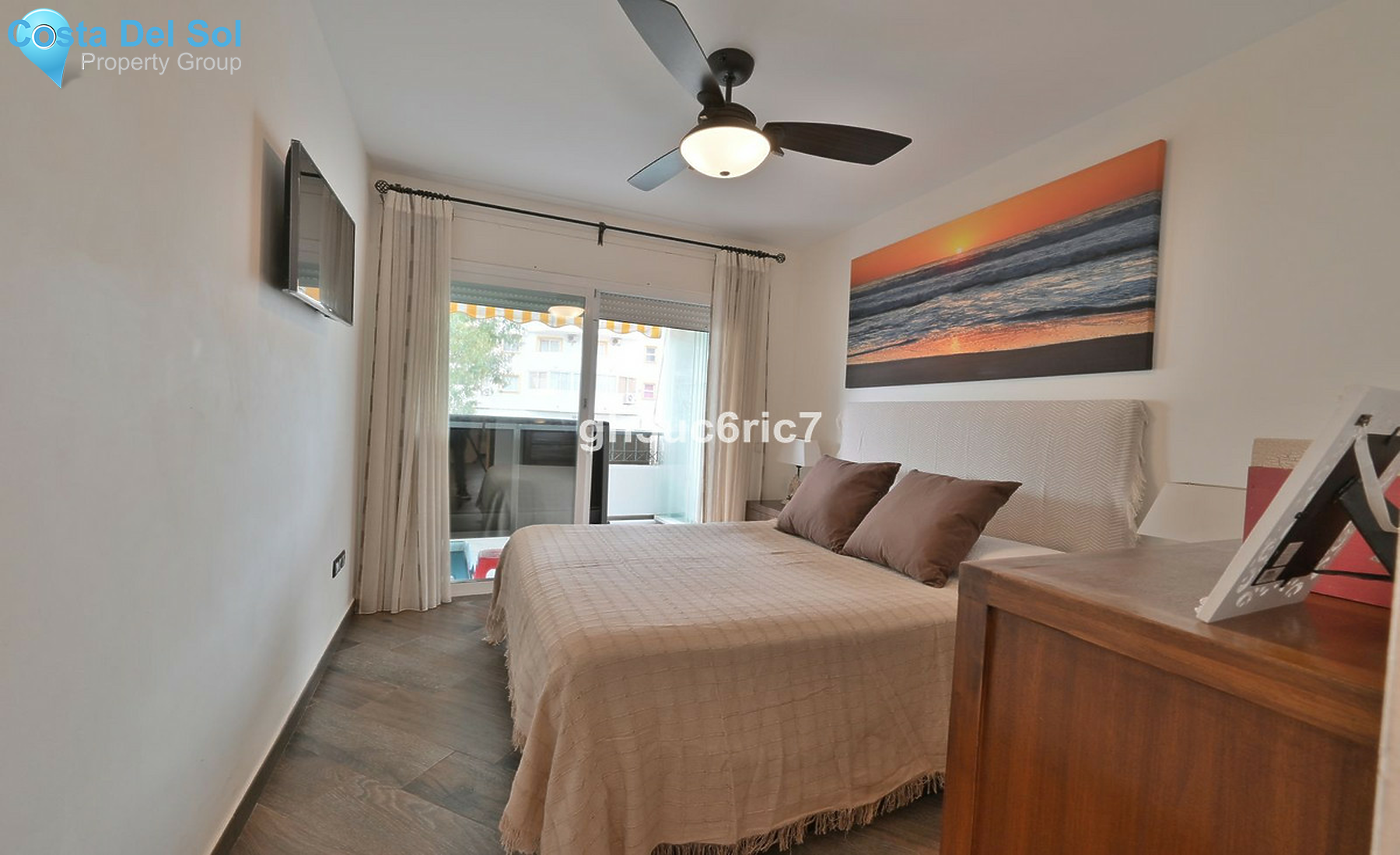 Middle Floor Apartment in Calahonda-1527156