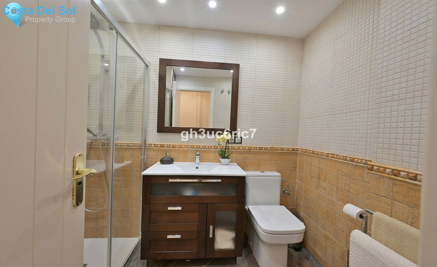 Middle Floor Apartment in Calahonda-1527157