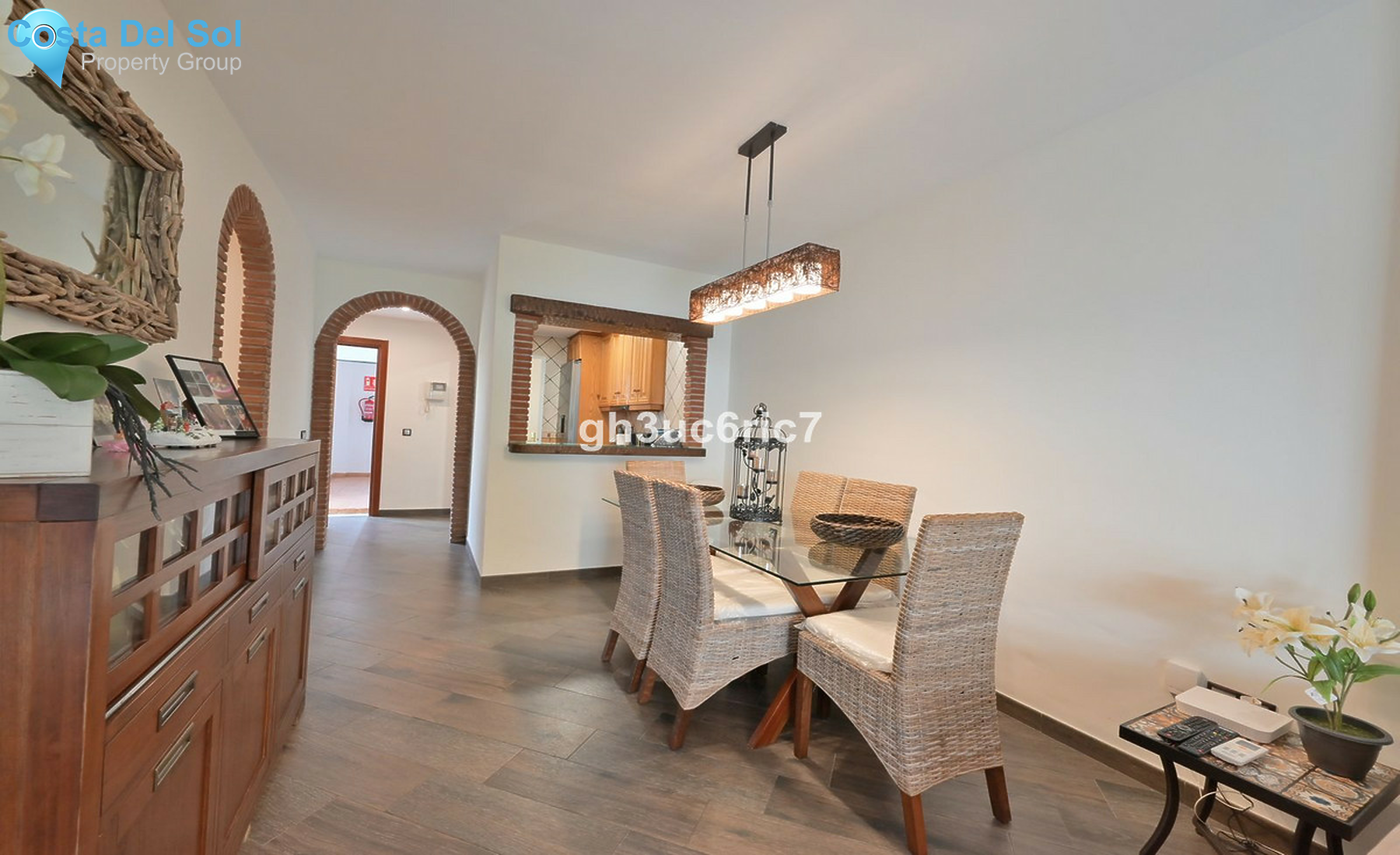 Middle Floor Apartment in Calahonda-1527159