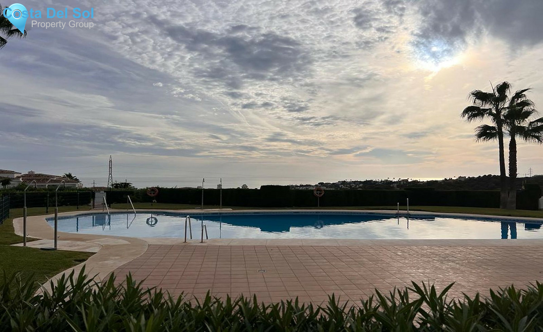 Middle Floor Apartment in Calahonda