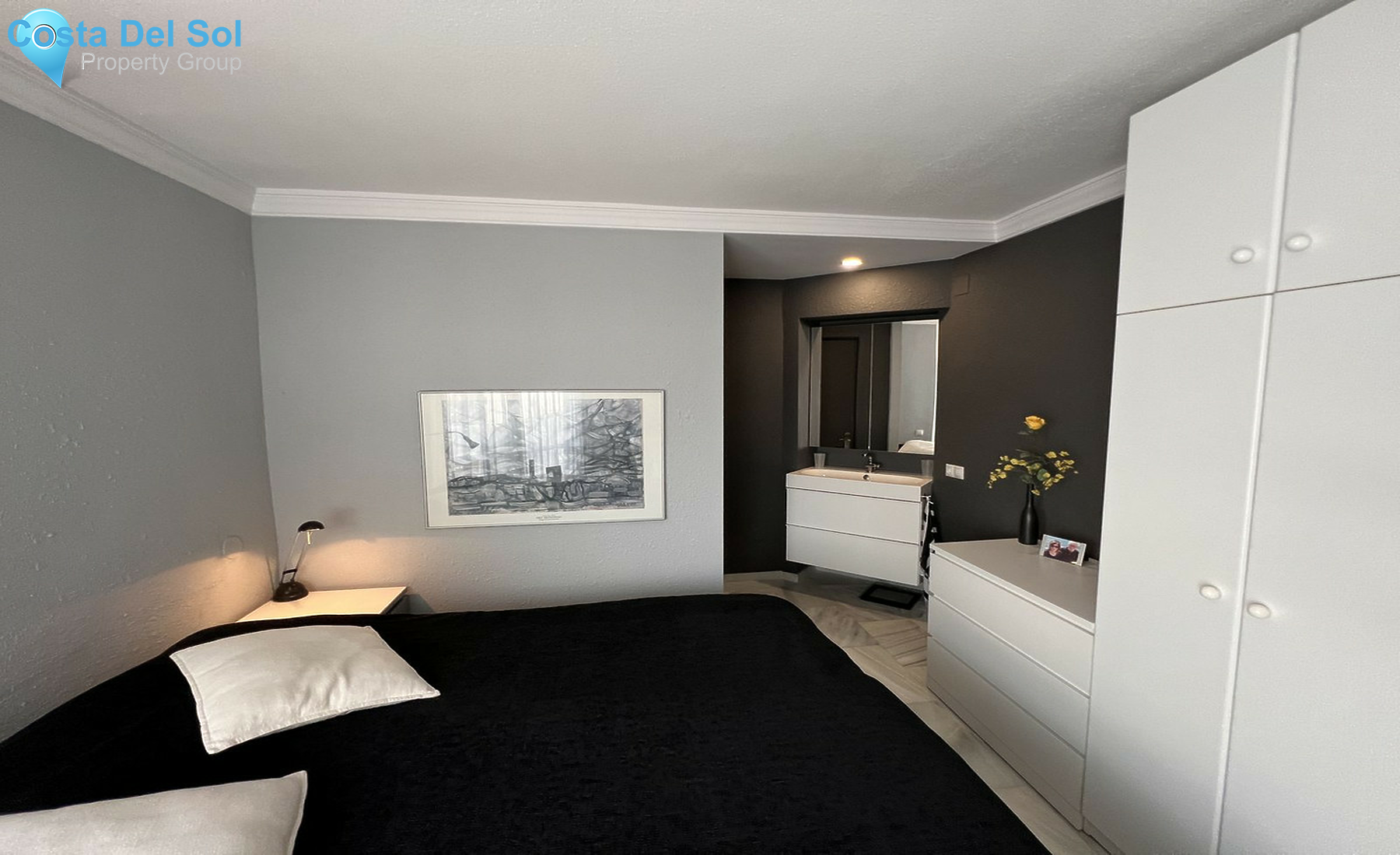 Middle Floor Apartment in Calahonda-1543755