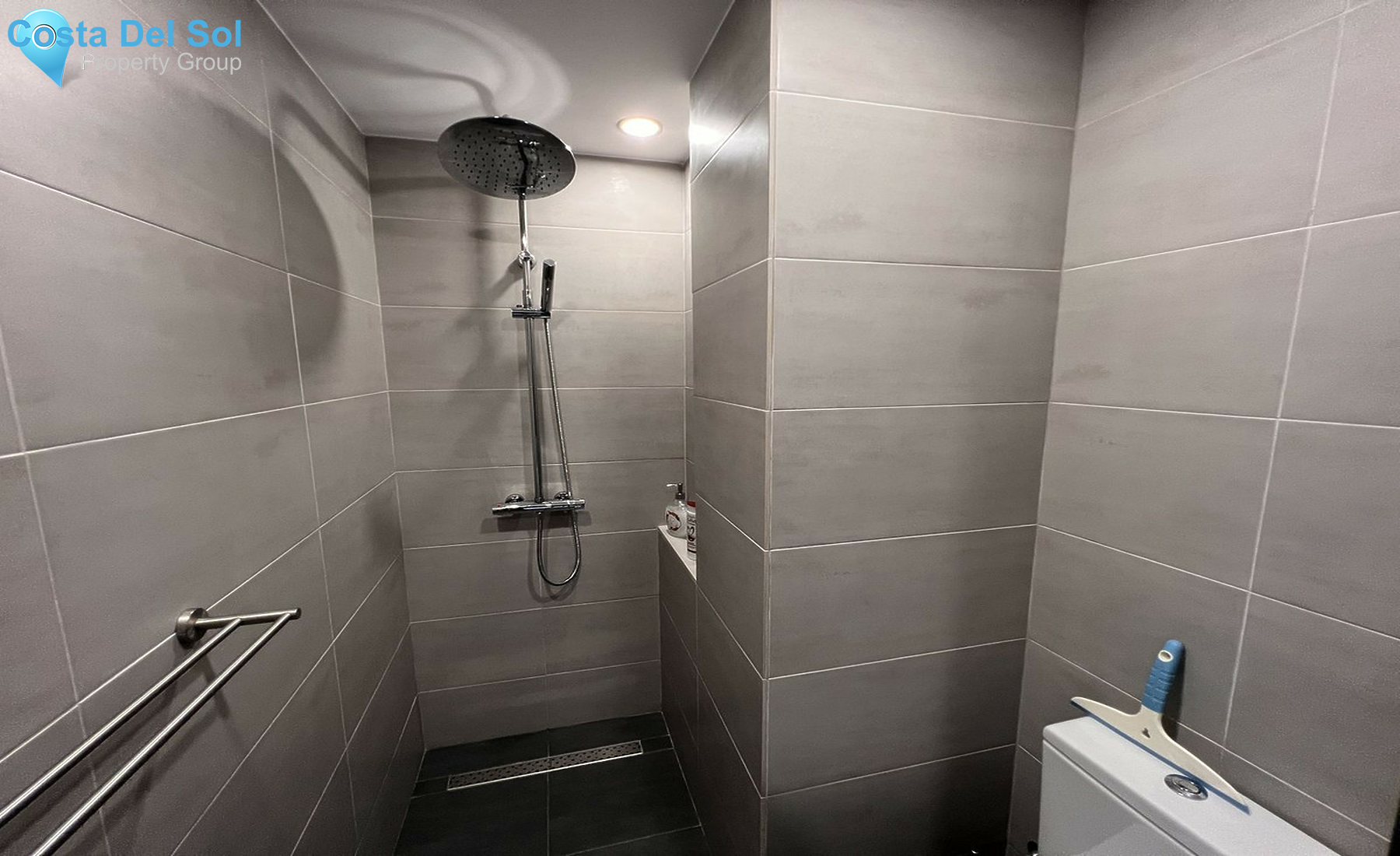 Middle Floor Apartment in Calahonda-1543756