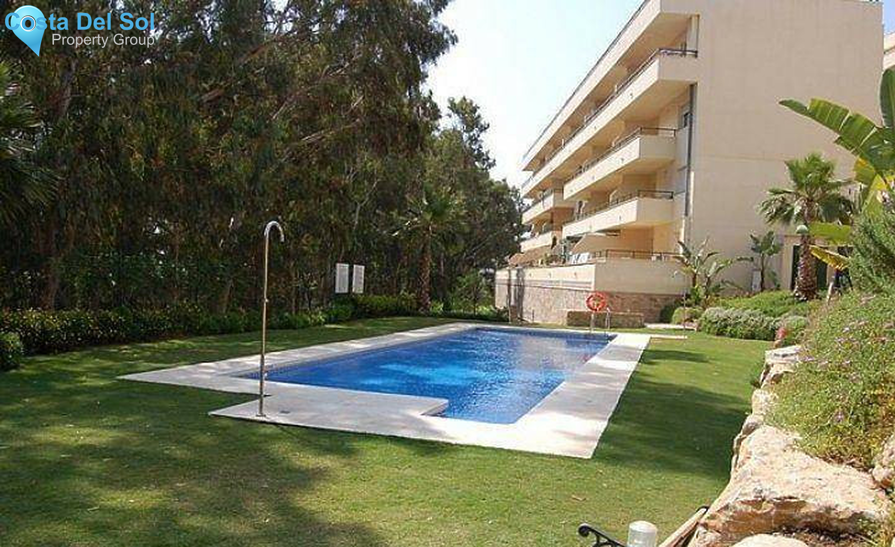 Middle Floor Apartment in Calahonda-1552951