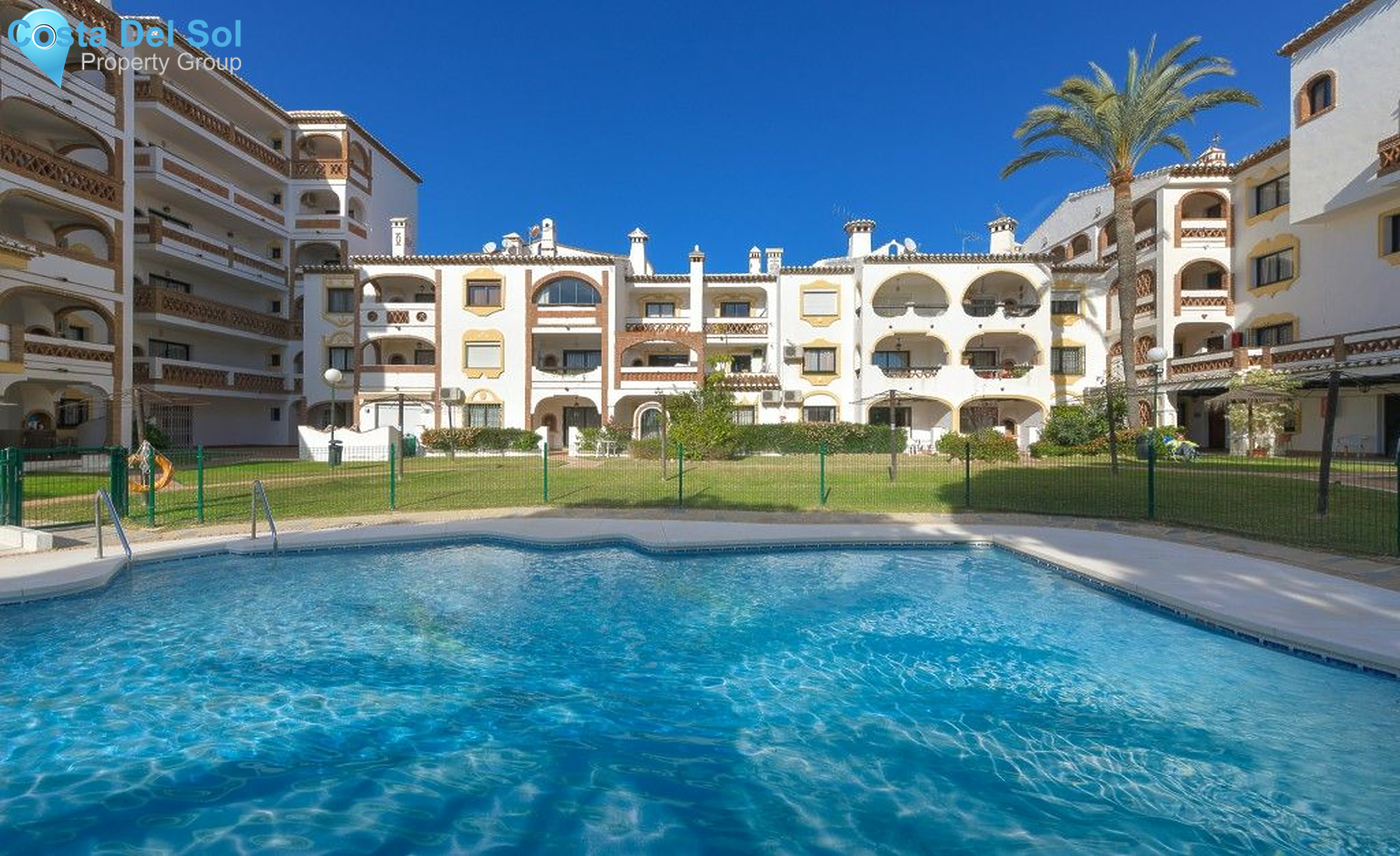 Middle Floor Apartment in Calahonda-1134048