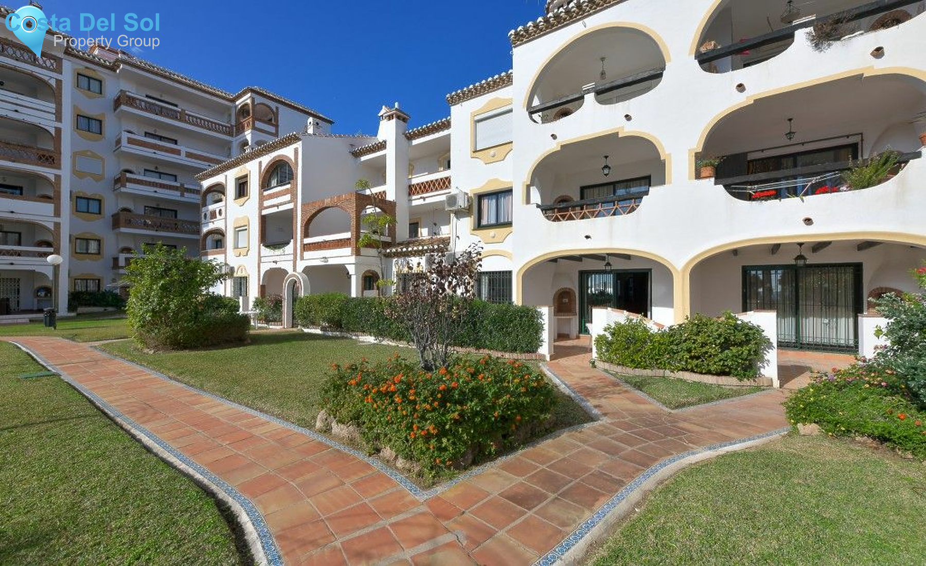 Middle Floor Apartment in Calahonda-1134049