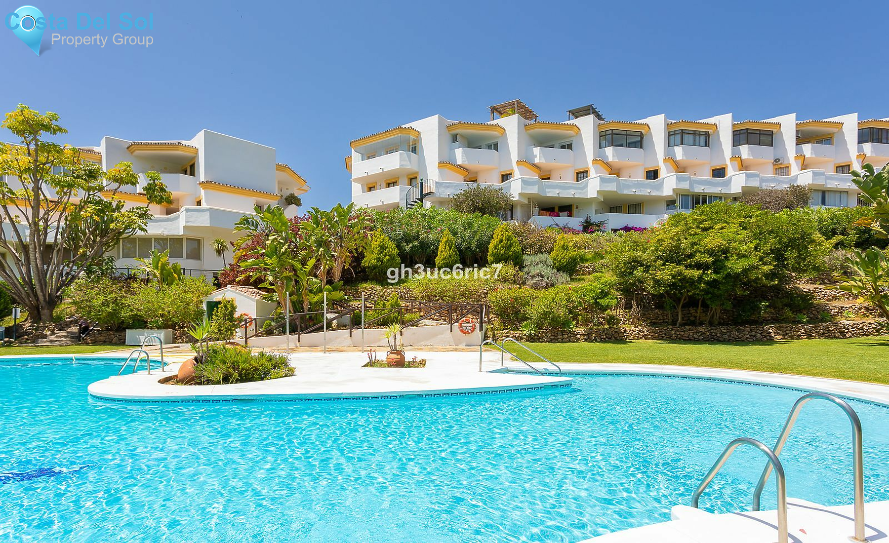 Middle Floor Apartment in Calahonda