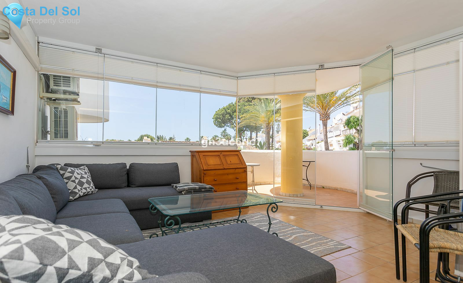 Middle Floor Apartment in Calahonda-1160897