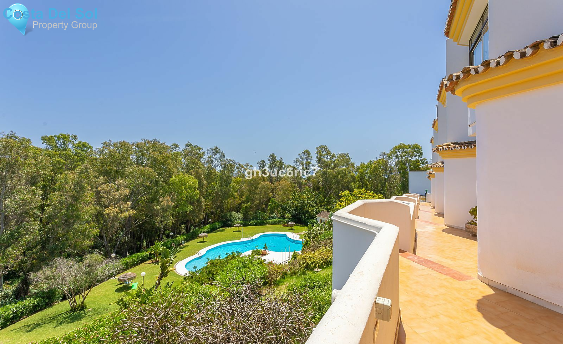 Middle Floor Apartment in Calahonda-1160908