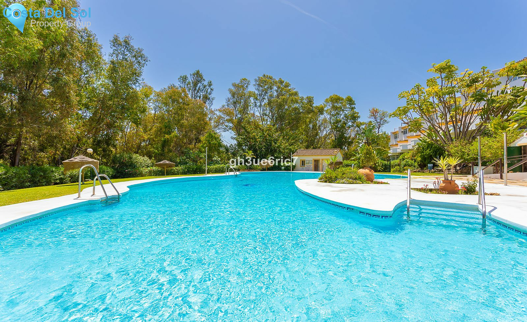 Middle Floor Apartment in Calahonda-1160909