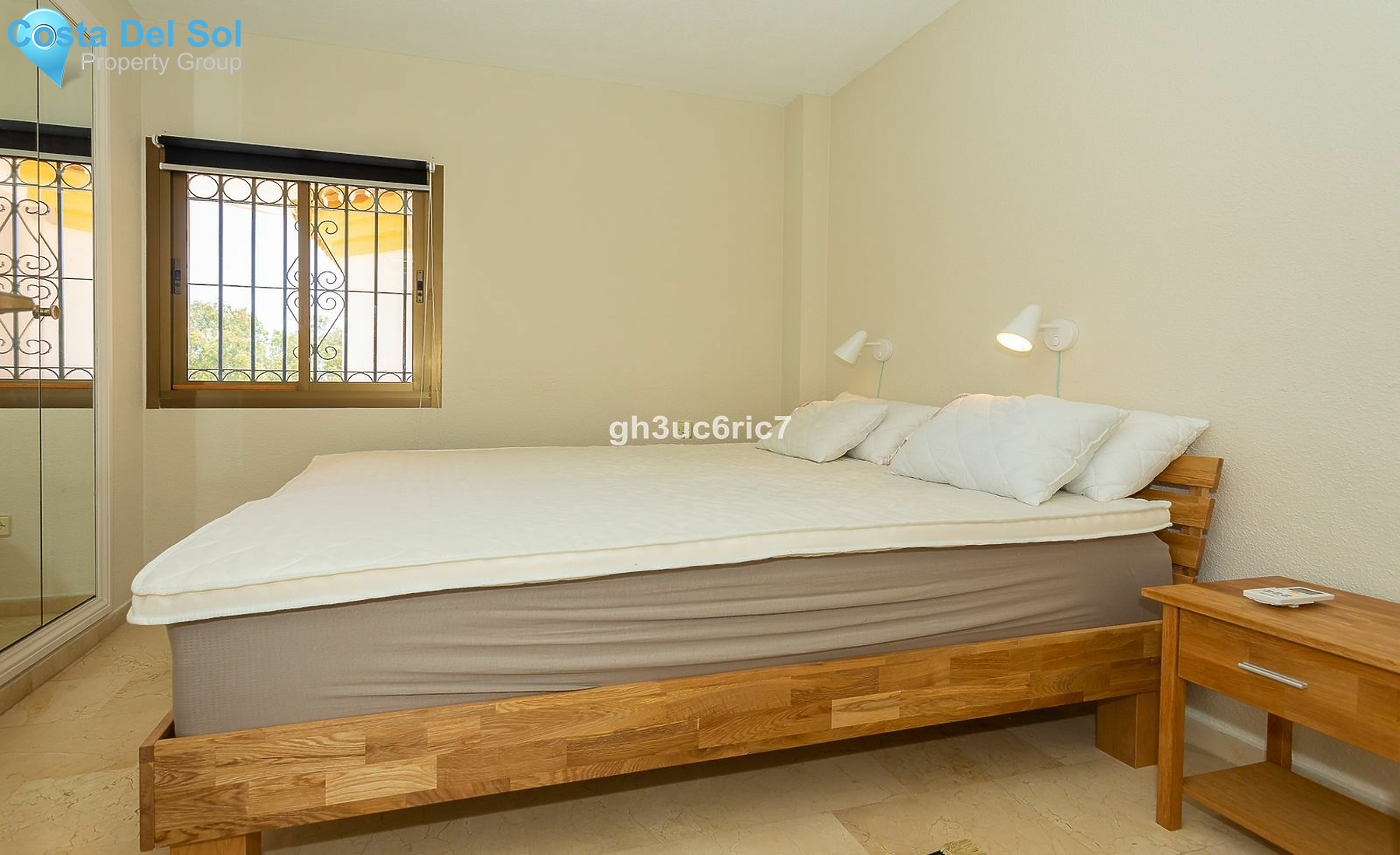 Middle Floor Apartment in Calahonda-1160899