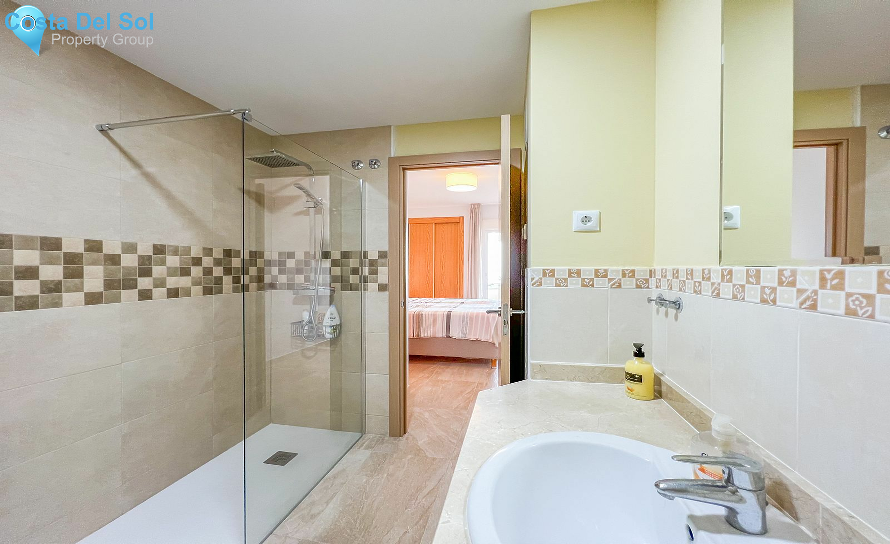 Middle Floor Apartment in Calahonda-1162235