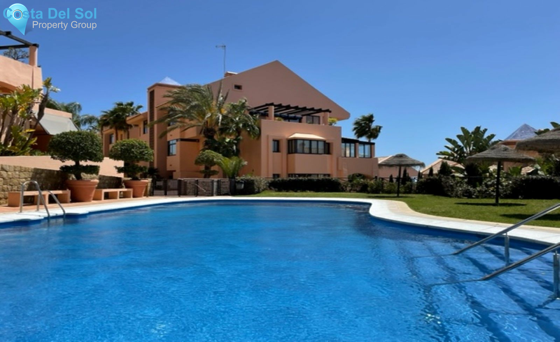 Middle Floor Apartment in Calahonda