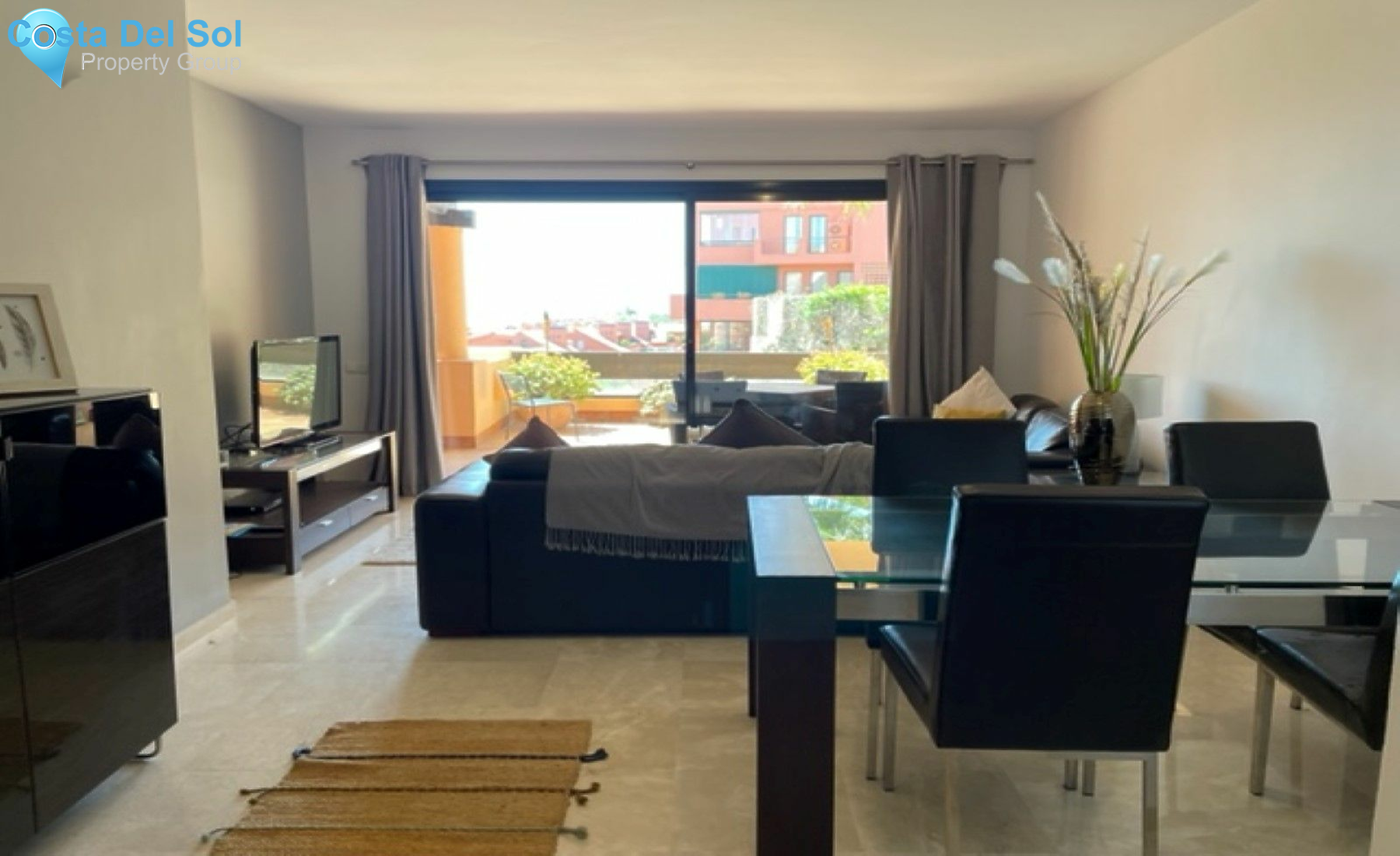 Middle Floor Apartment in Calahonda-1171069