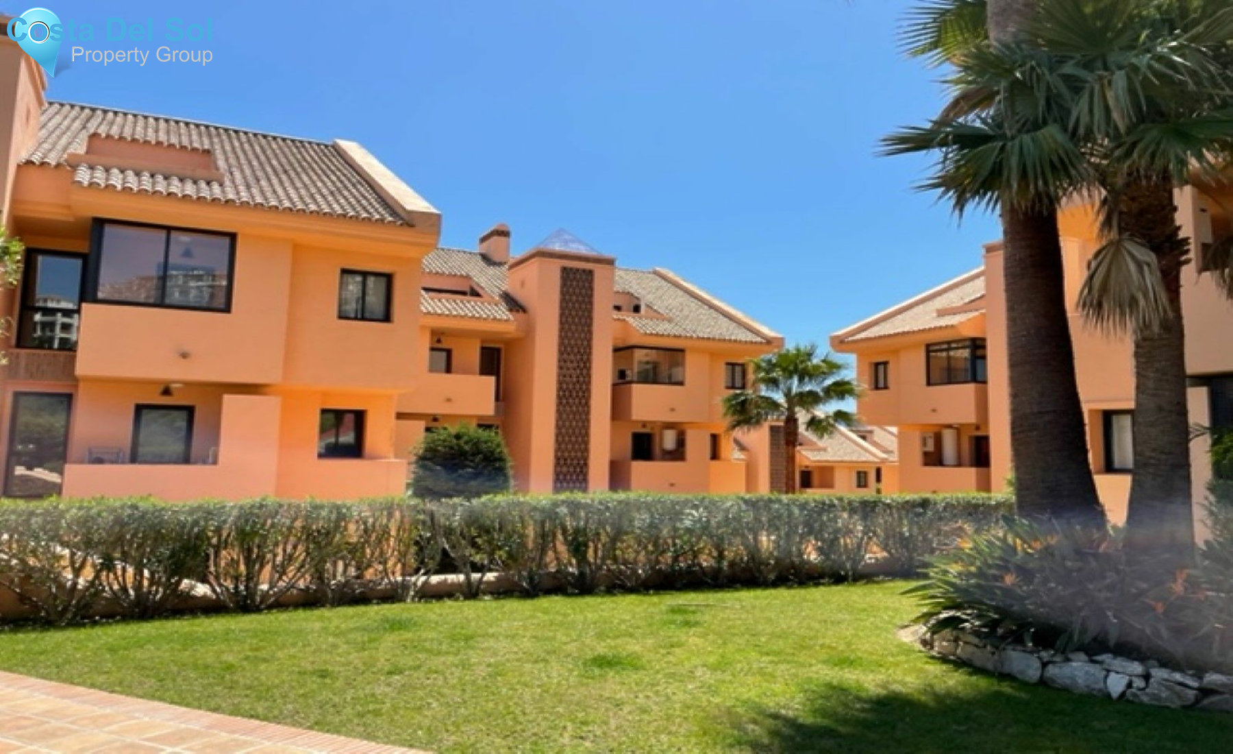 Middle Floor Apartment in Calahonda-1171080