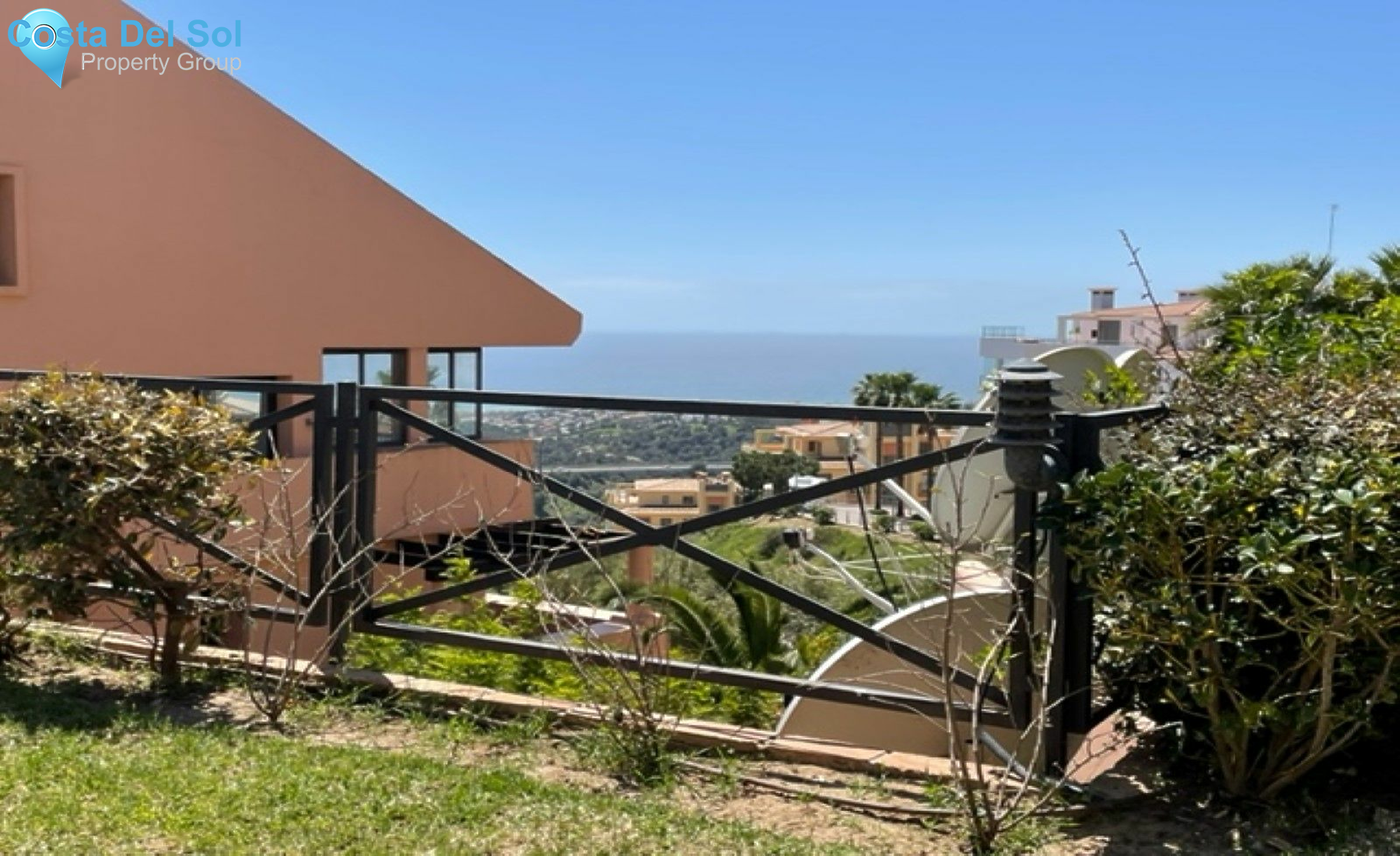 Middle Floor Apartment in Calahonda-1171083