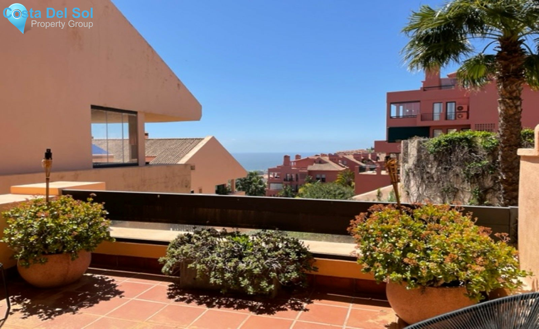 Middle Floor Apartment in Calahonda-1171072