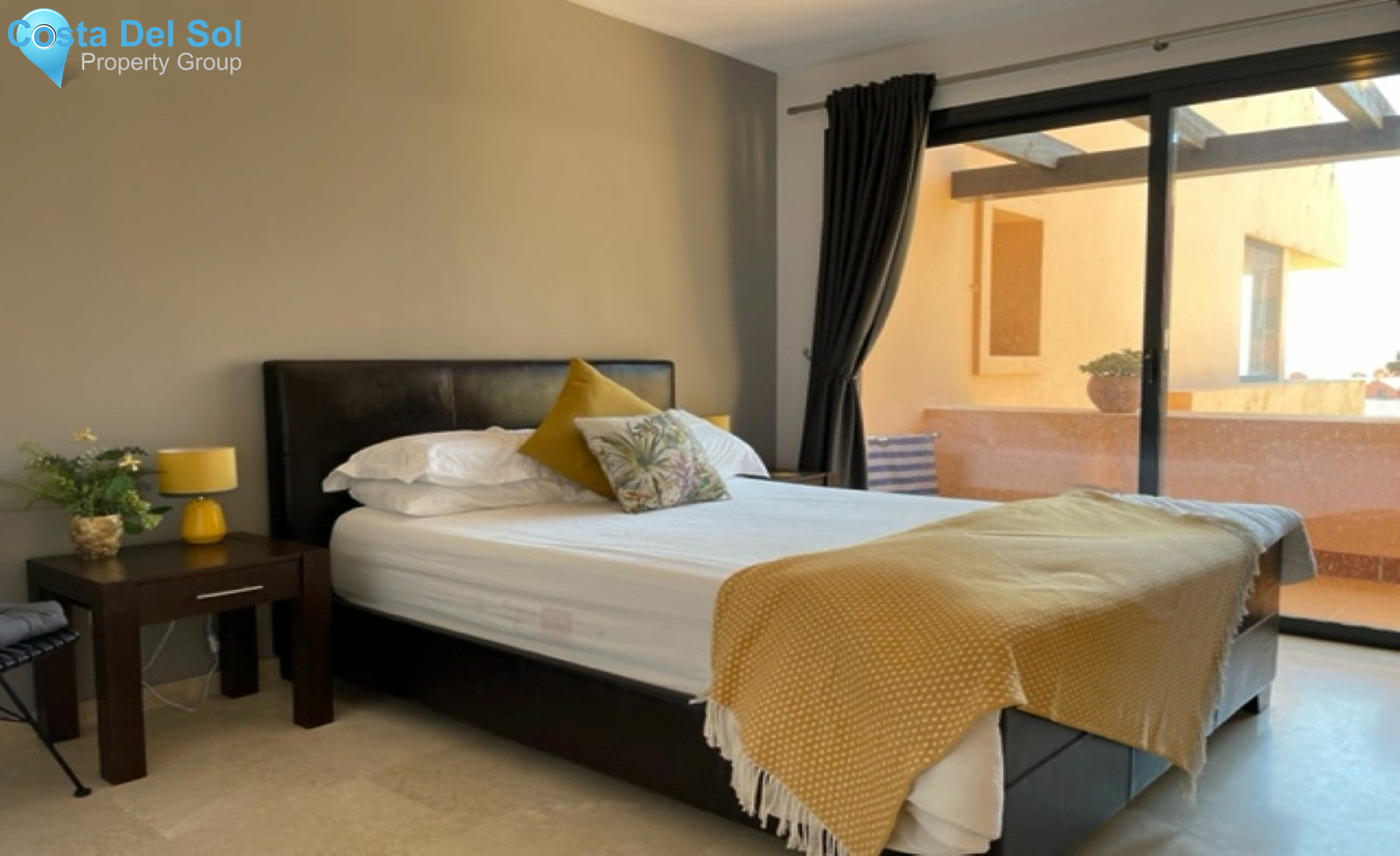 Middle Floor Apartment in Calahonda-1171073