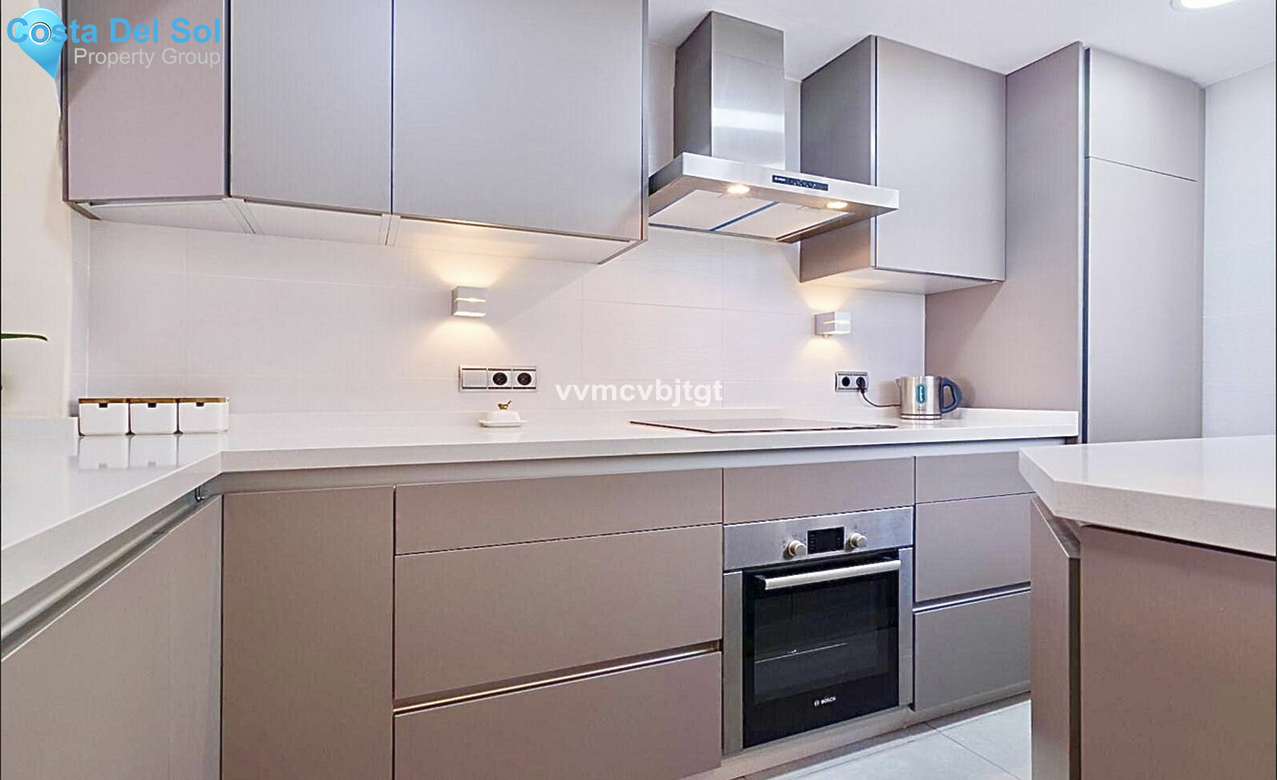 Middle Floor Apartment in Calahonda-1173808