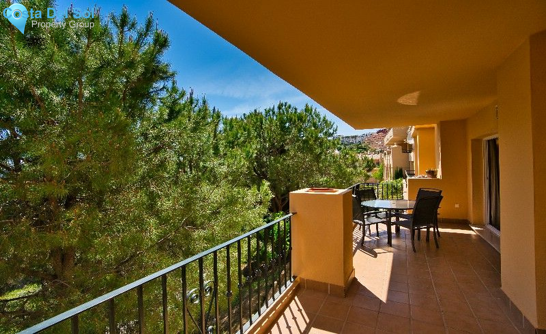 Middle Floor Apartment in Calahonda-1192651
