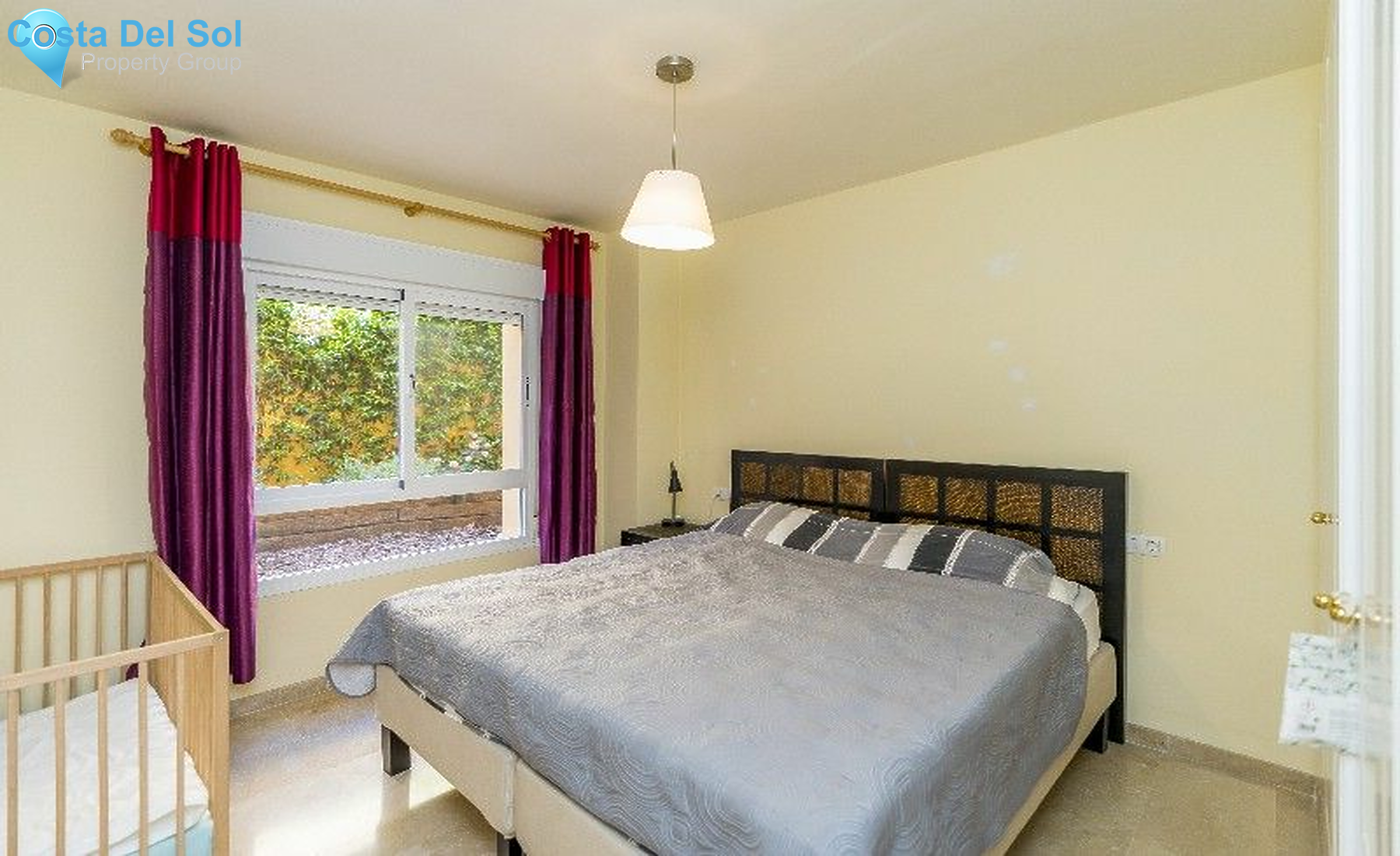 Middle Floor Apartment in Calahonda-1192652