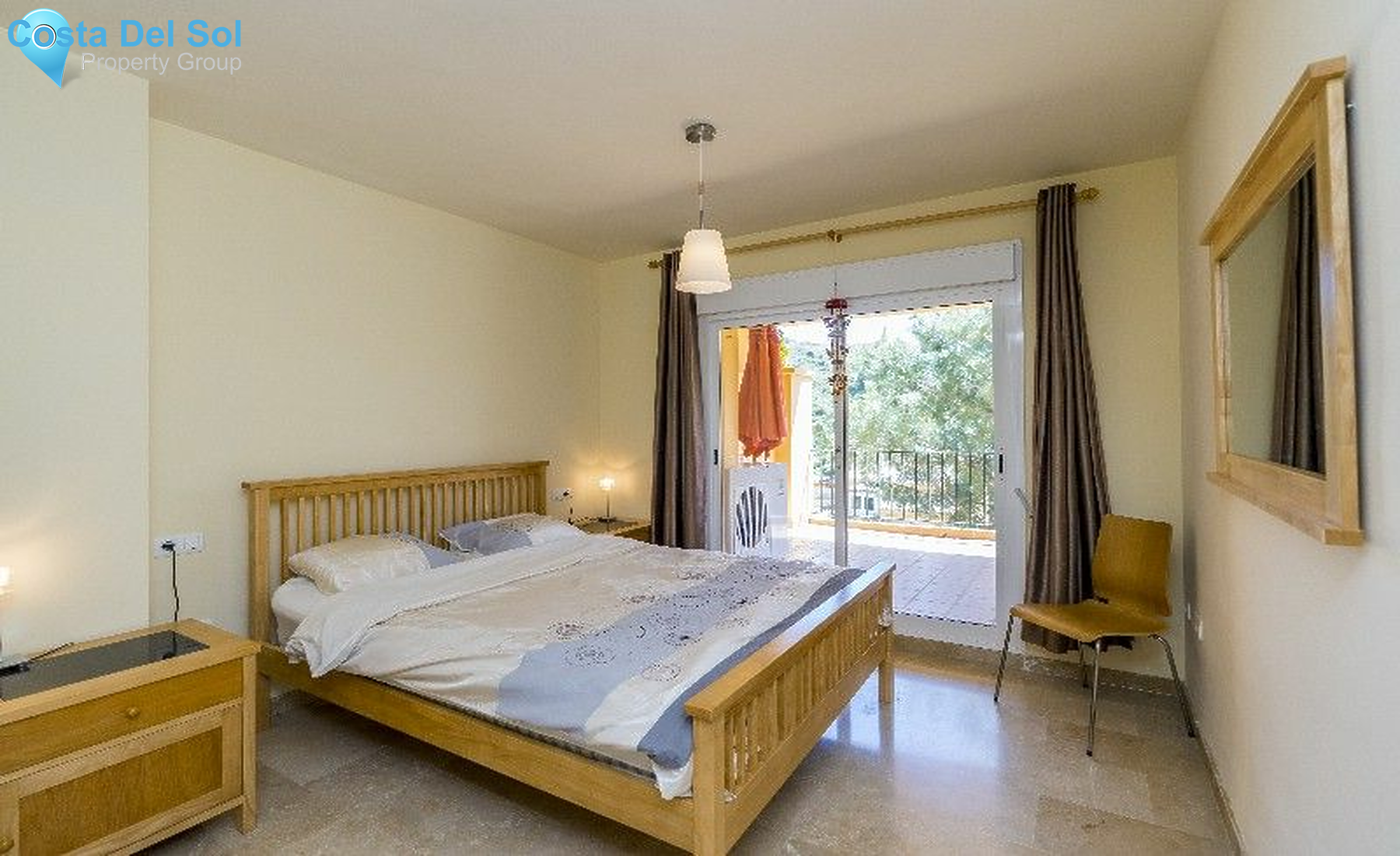 Middle Floor Apartment in Calahonda-1192646