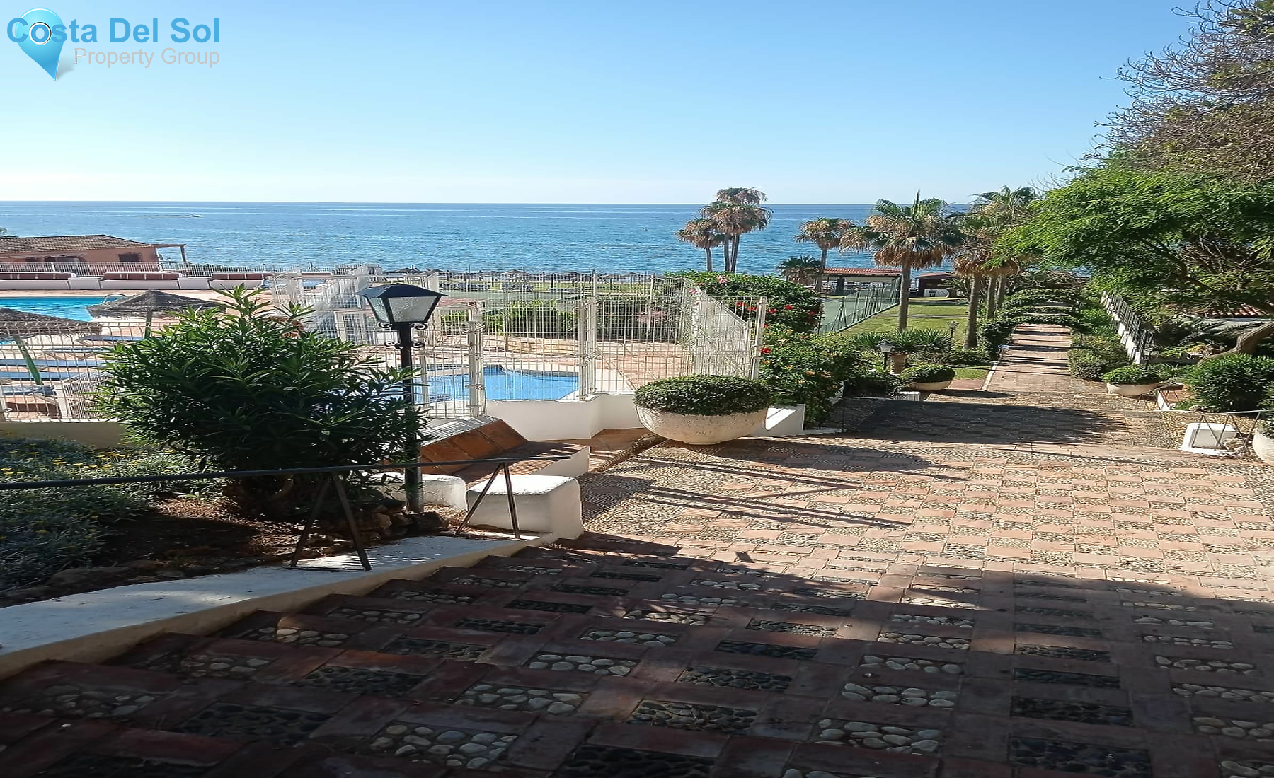 Middle Floor Apartment in Calahonda-1388911