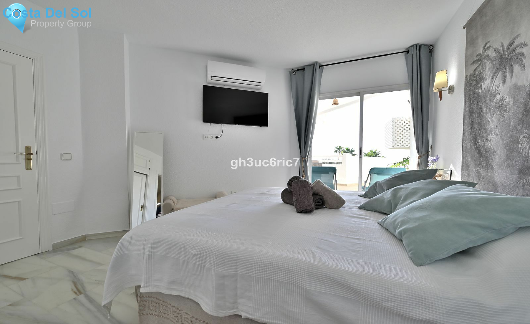 Middle Floor Apartment in Calahonda-1419550