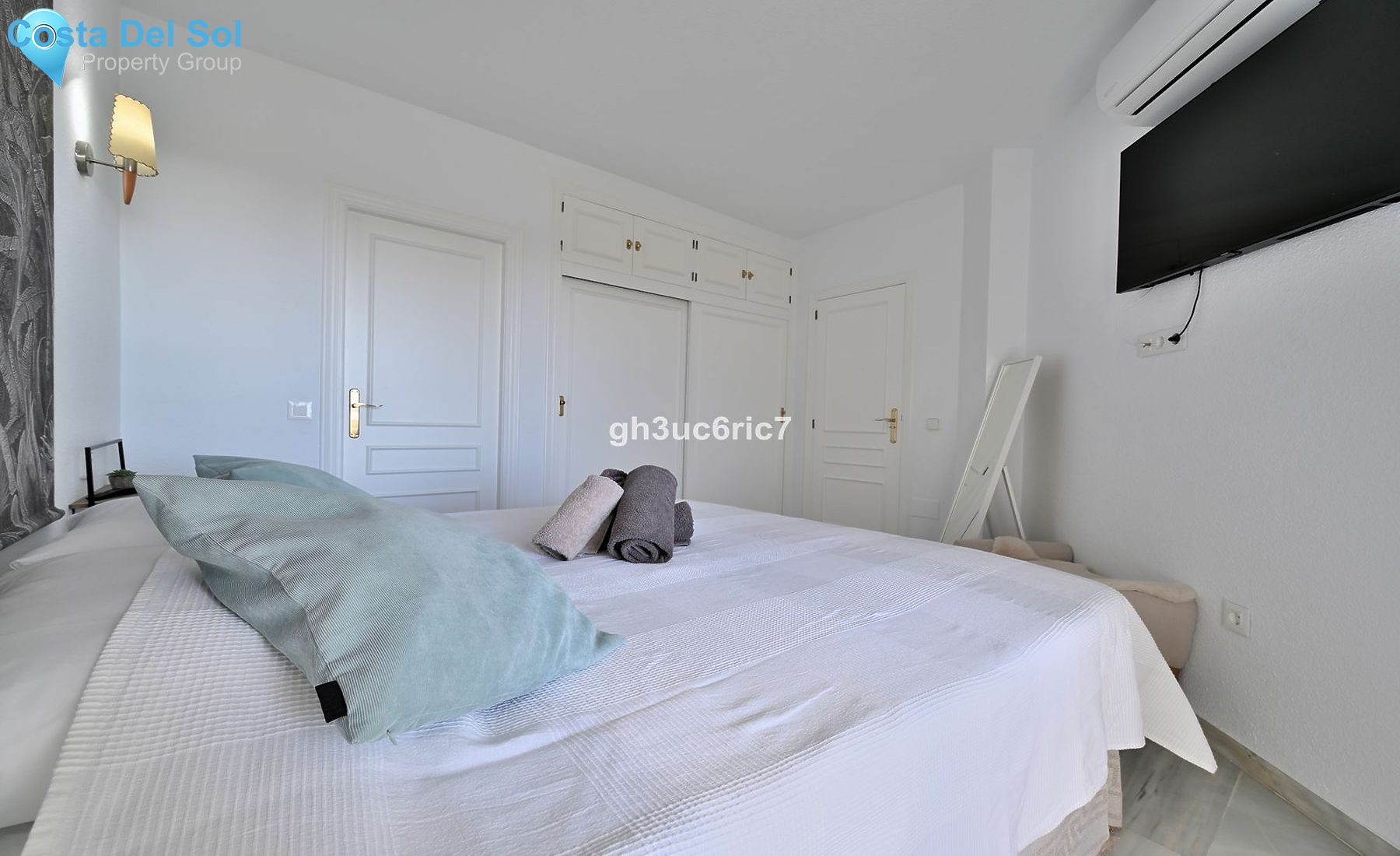 Middle Floor Apartment in Calahonda-1419551