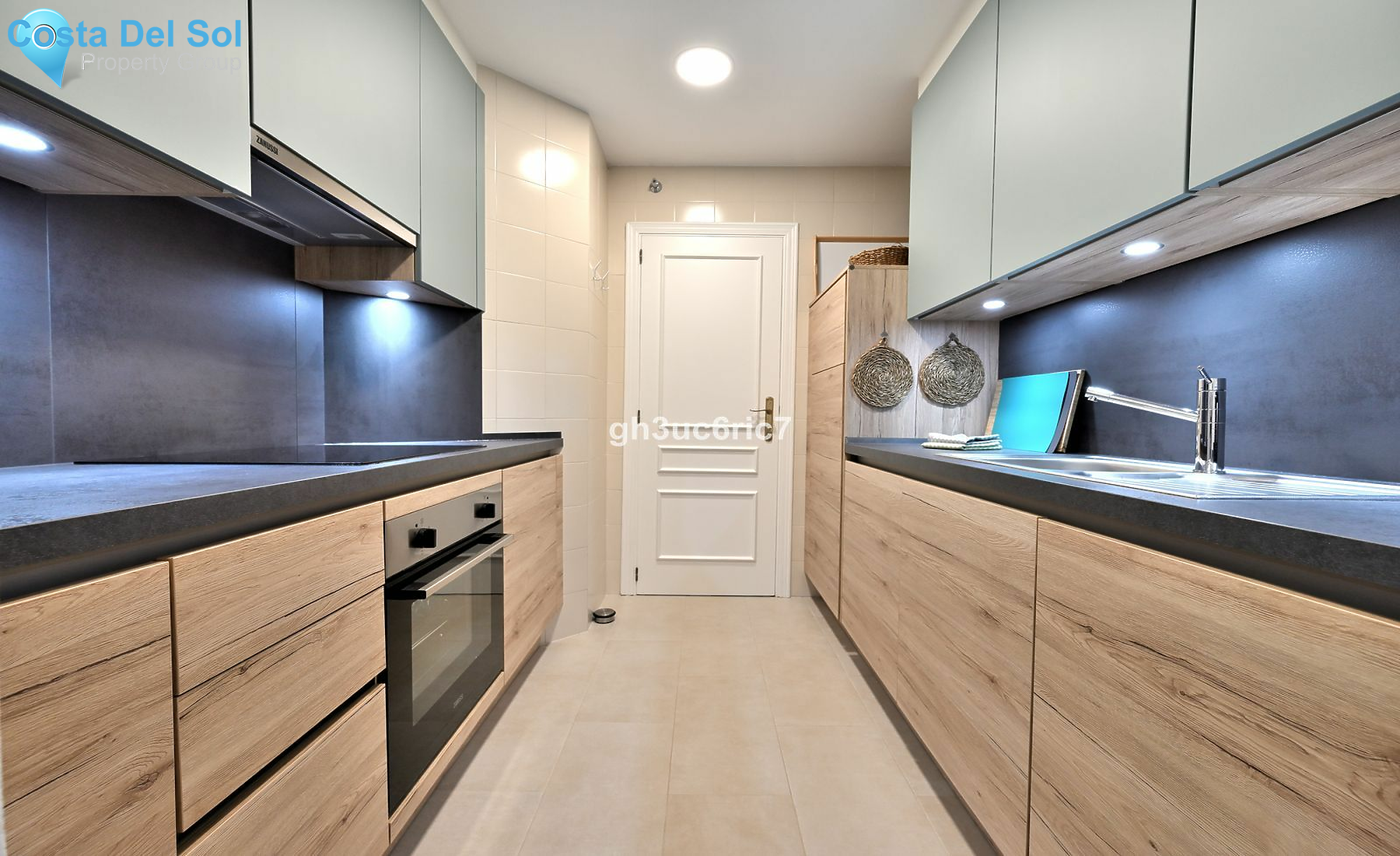 Middle Floor Apartment in Calahonda-1419538