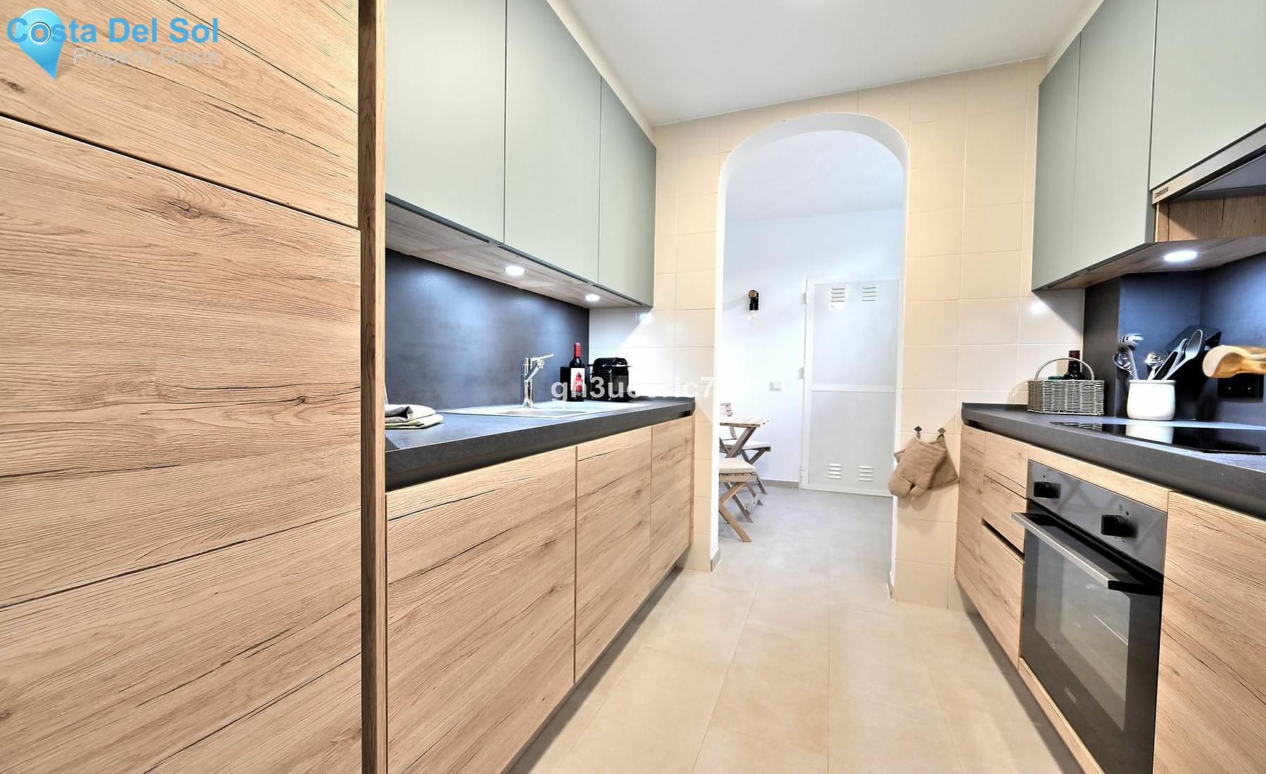 Middle Floor Apartment in Calahonda-1419541