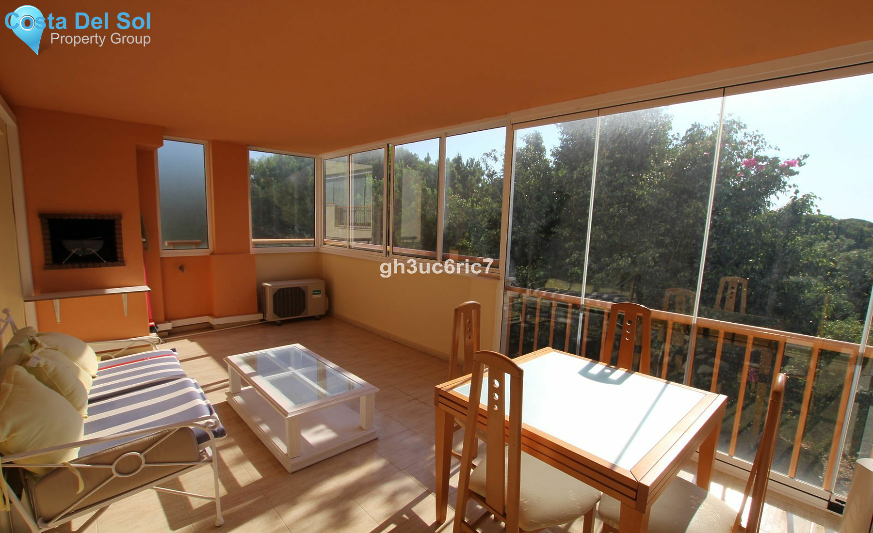 Middle Floor Apartment in Calahonda