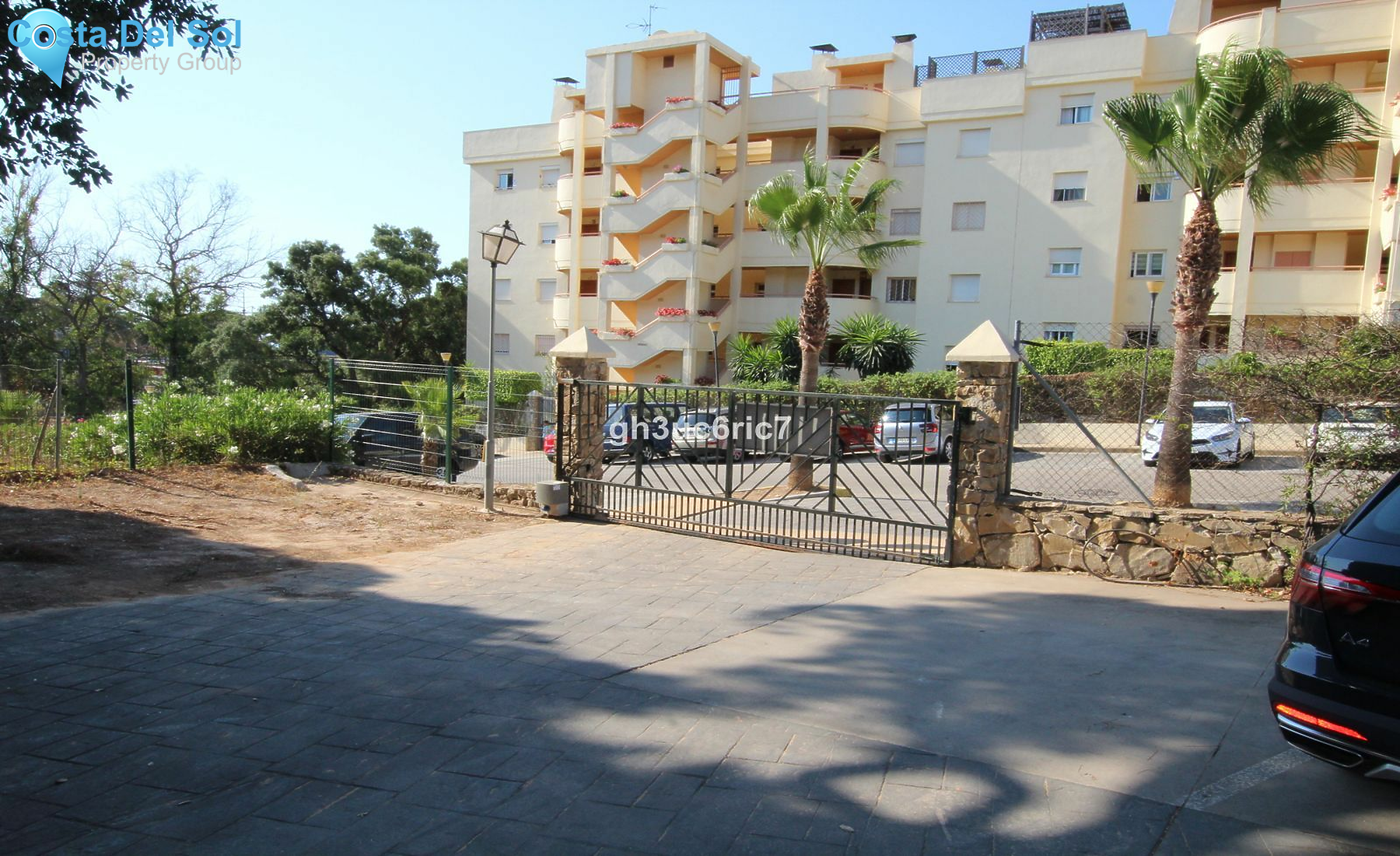Middle Floor Apartment in Calahonda-1419995