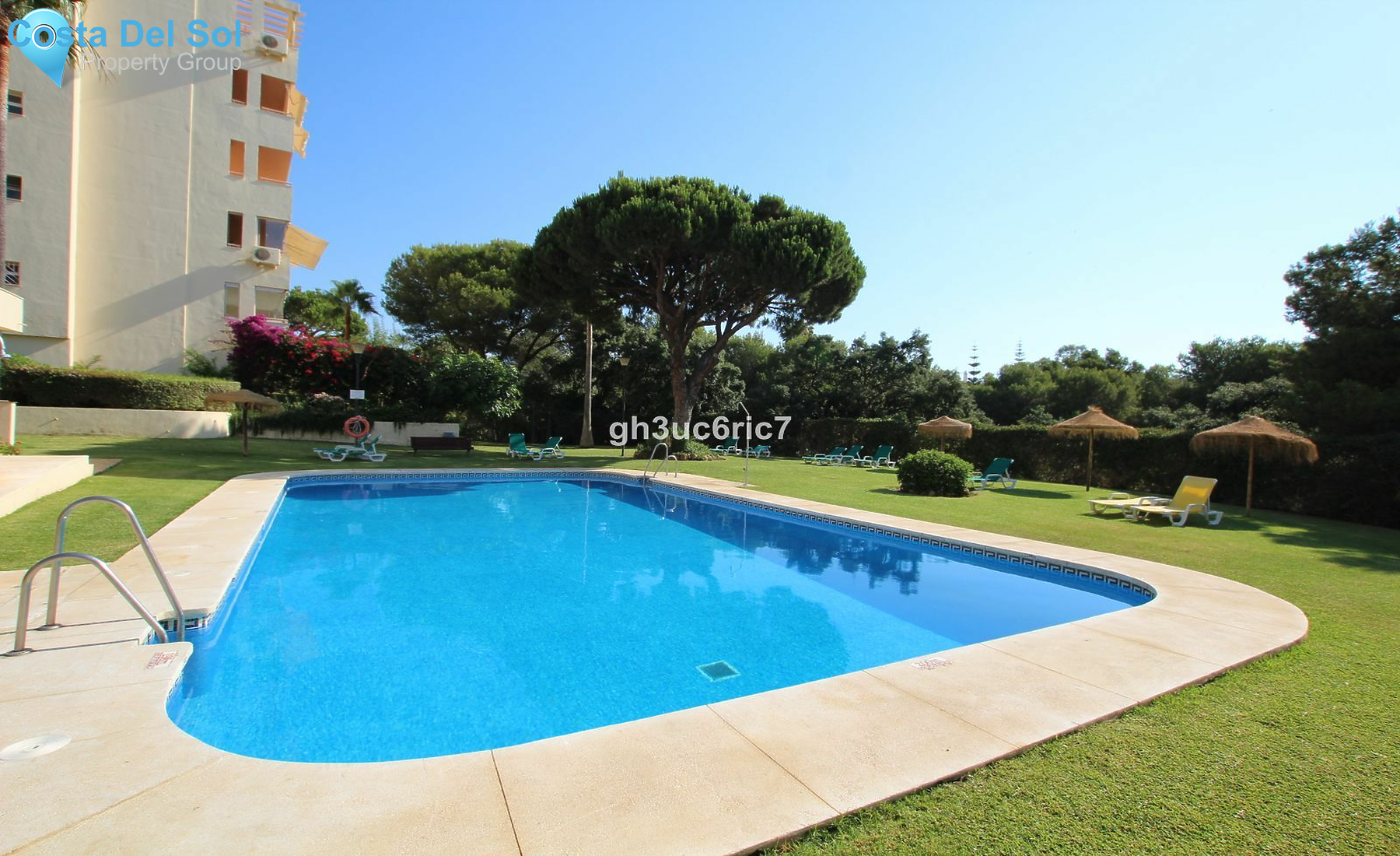 Middle Floor Apartment in Calahonda-1419997