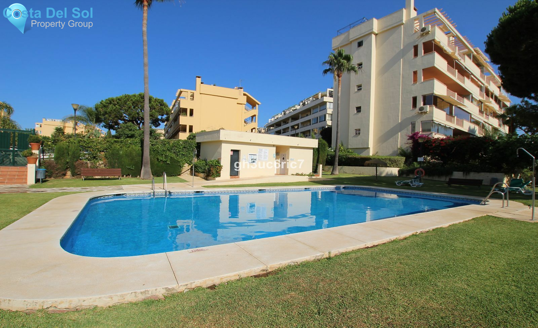 Middle Floor Apartment in Calahonda-1419998