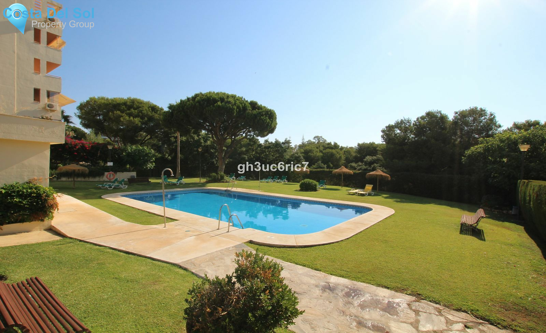 Middle Floor Apartment in Calahonda-1419983