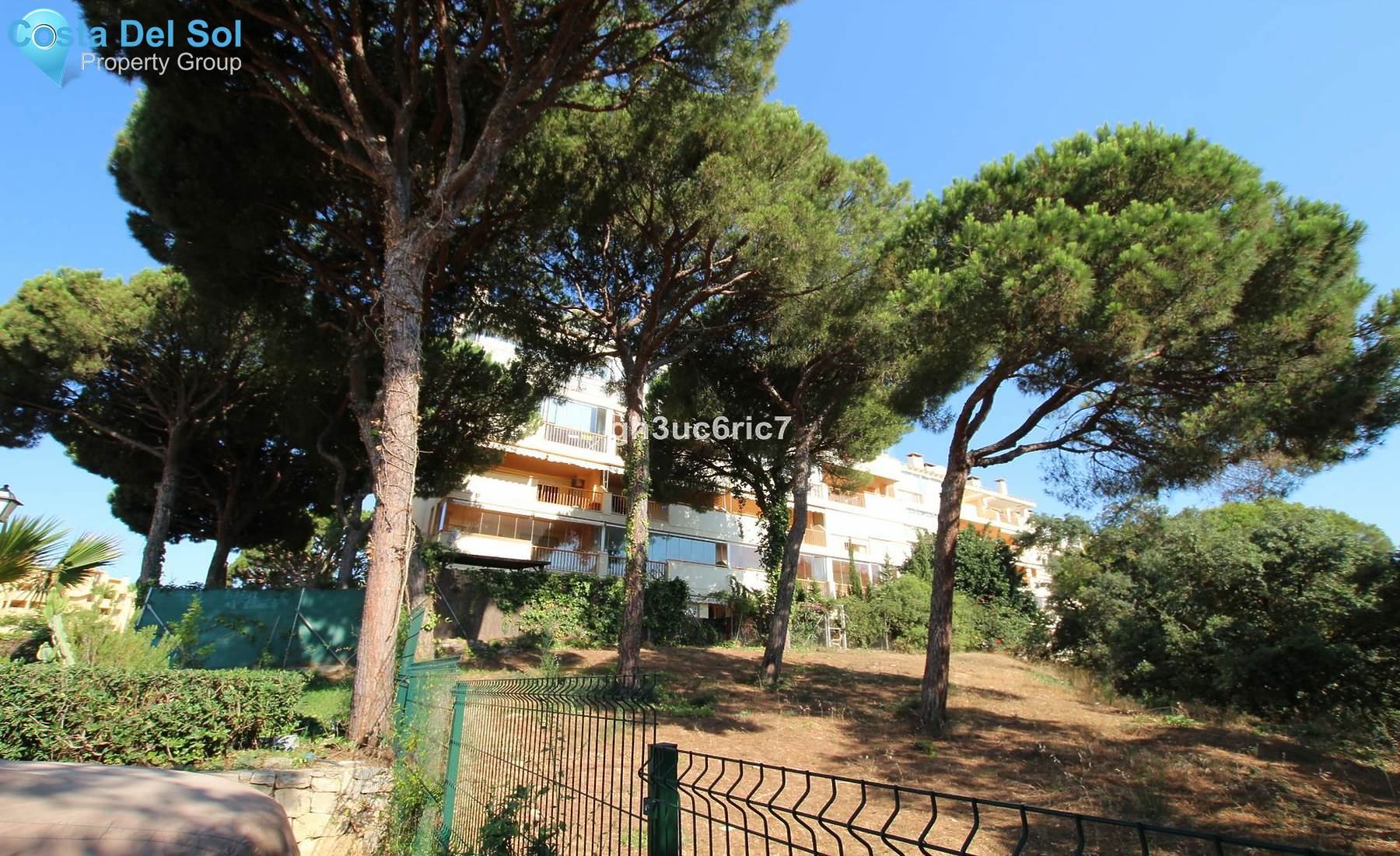 Middle Floor Apartment in Calahonda-1419984