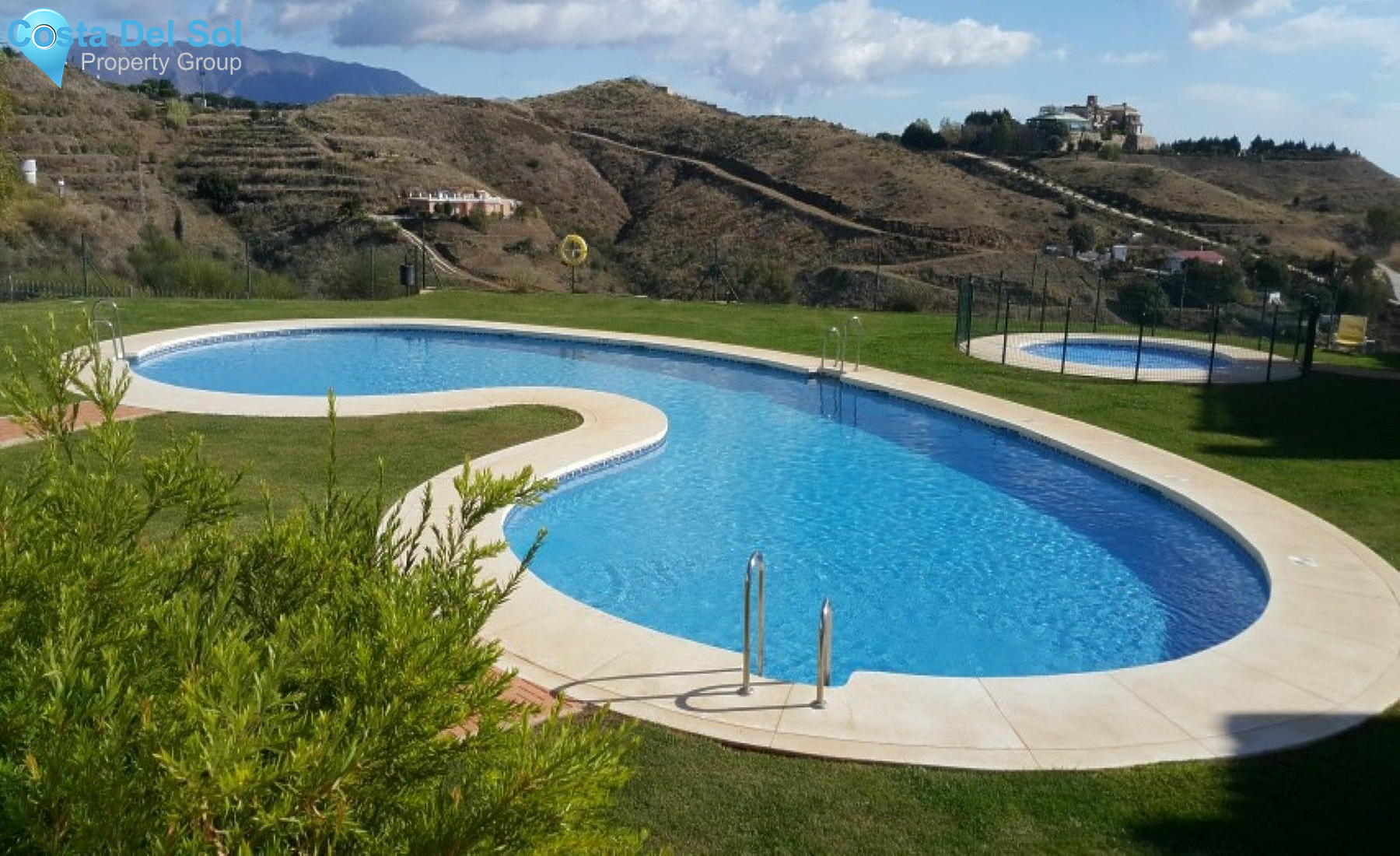 Middle Floor Apartment in Calahonda-1420540