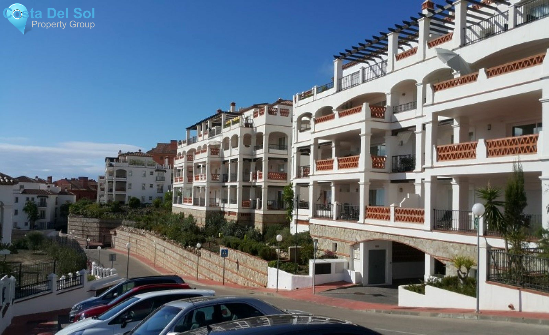 Middle Floor Apartment in Calahonda-1420558
