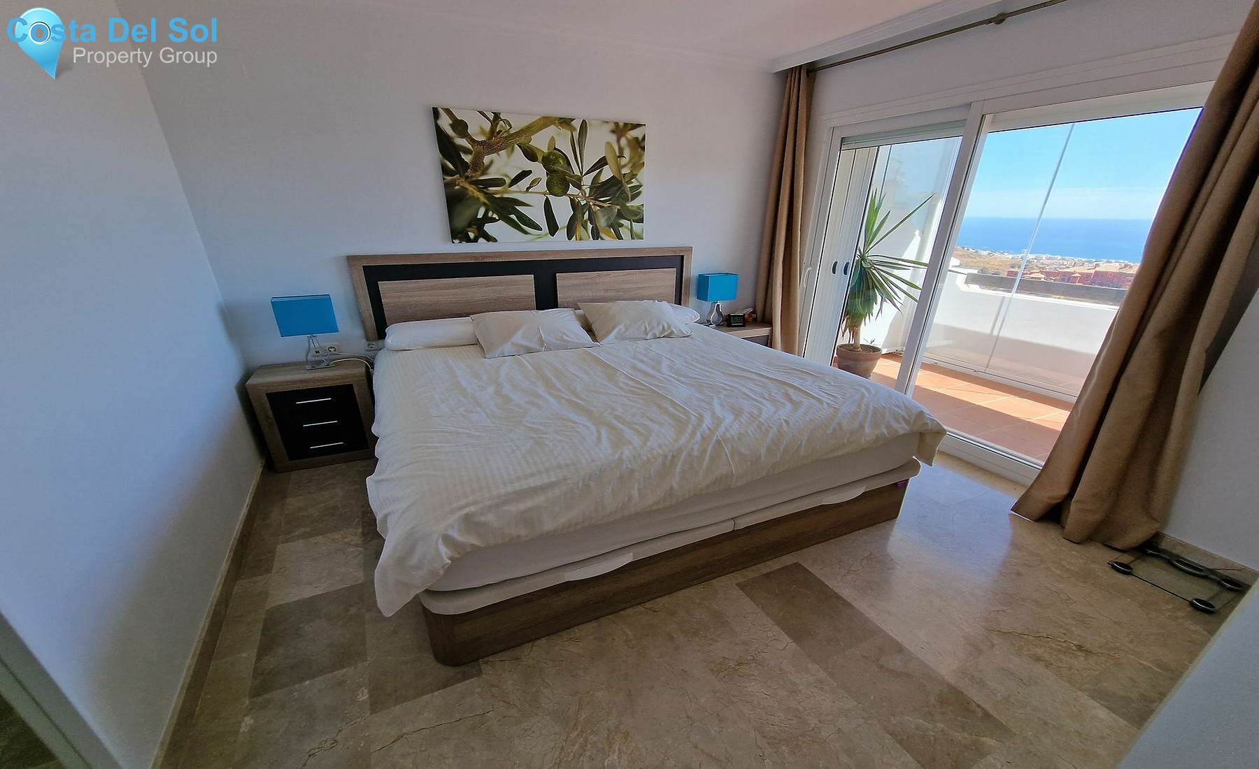 Middle Floor Apartment in Calahonda-1420572