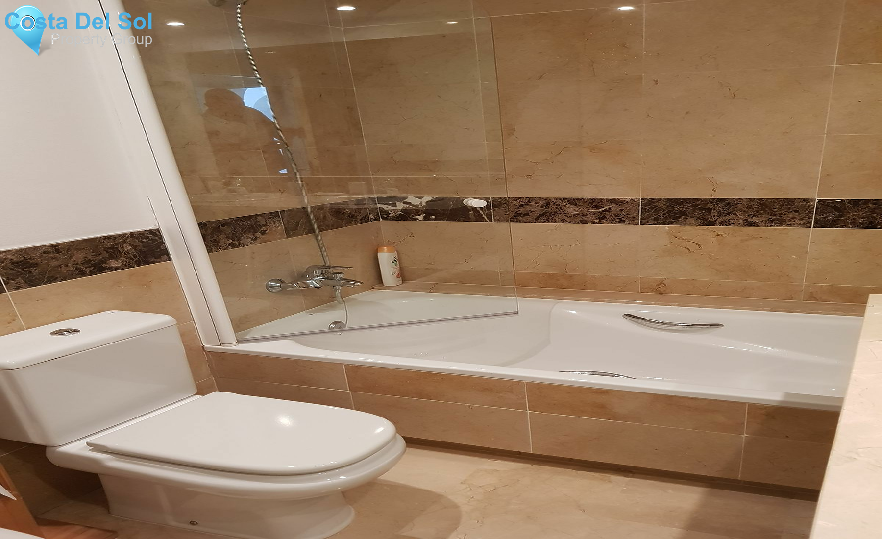 Middle Floor Apartment in Calahonda-1420574