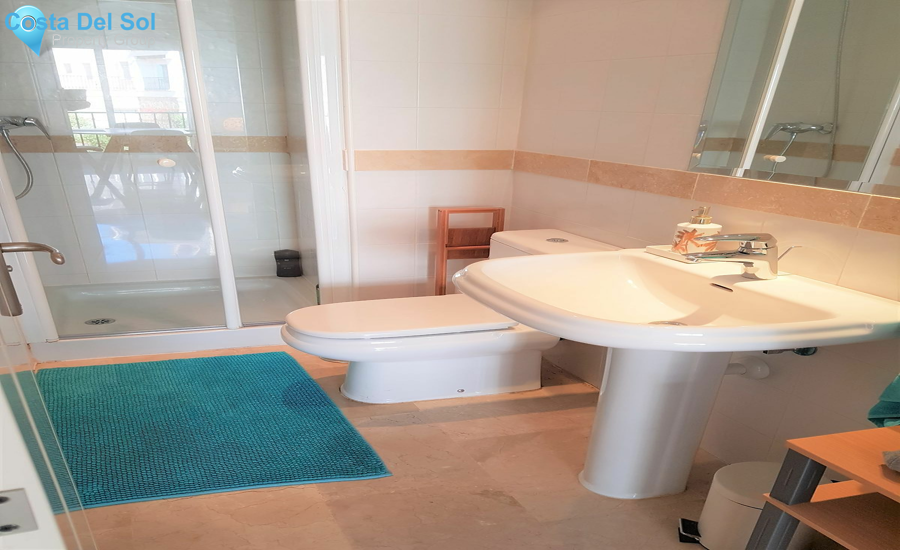 Middle Floor Apartment in Calahonda-1420576