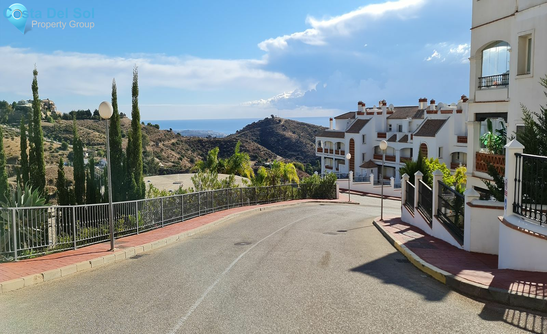 Middle Floor Apartment in Calahonda-1420580