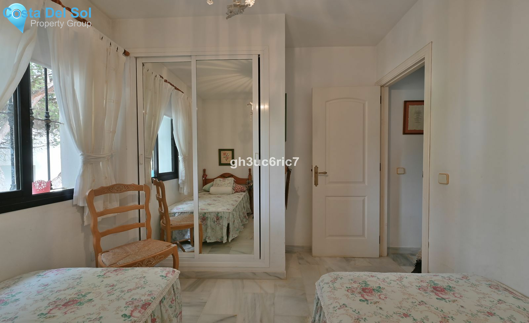 Middle Floor Apartment in Calahonda-1424085