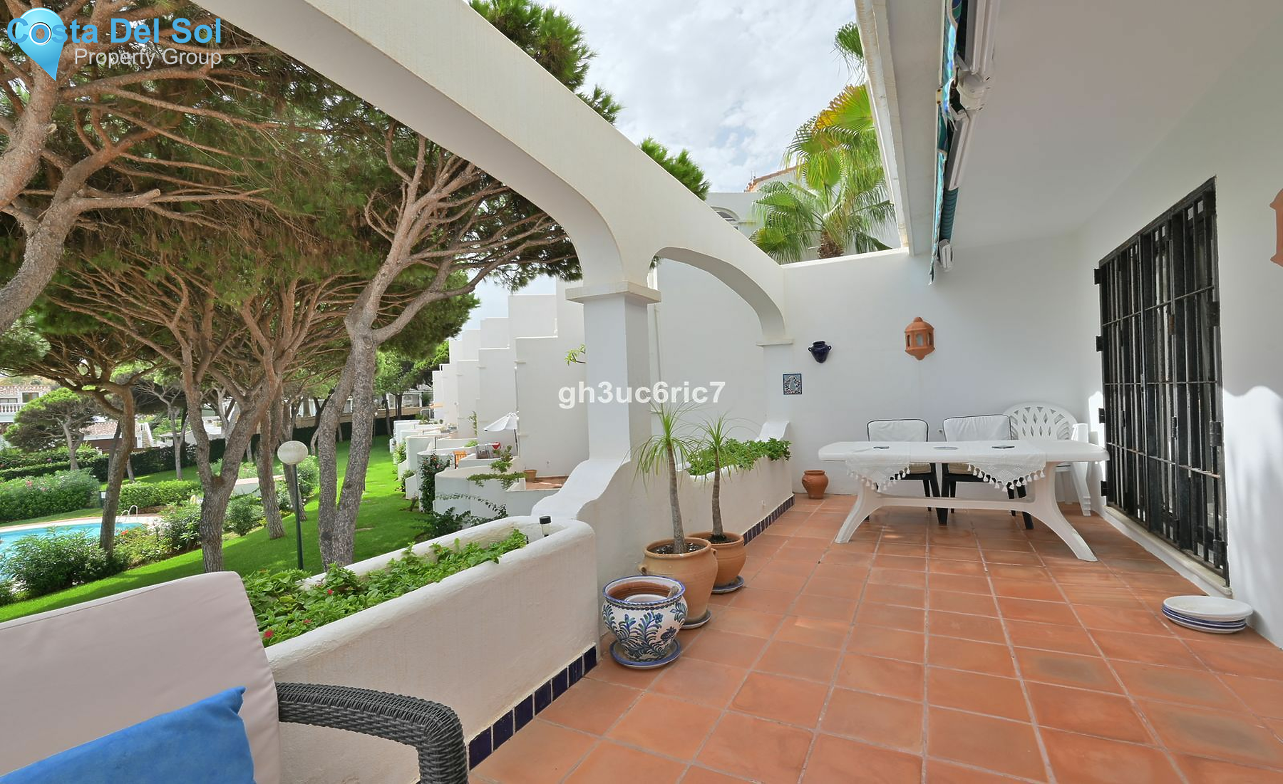 Middle Floor Apartment in Calahonda-1424087