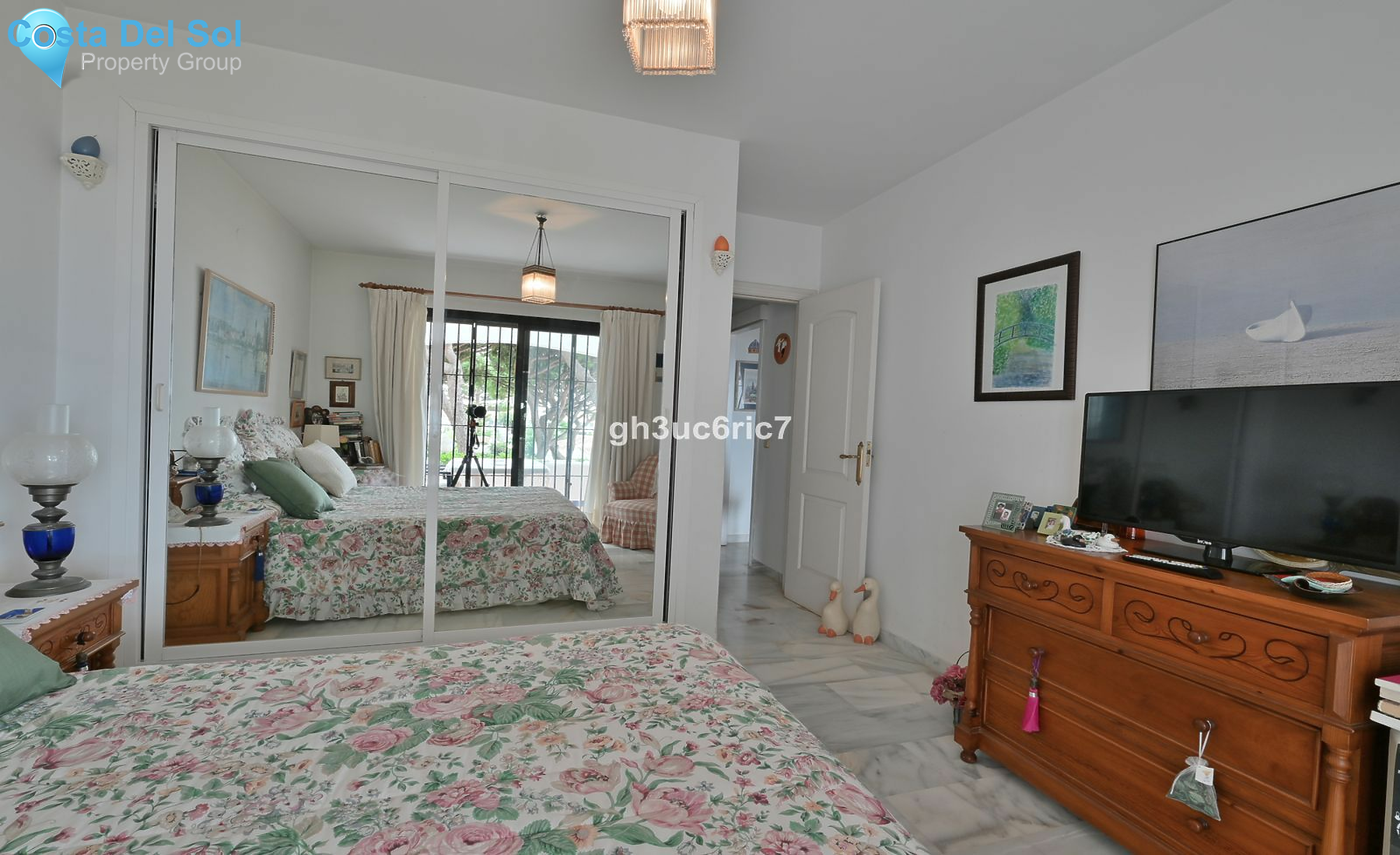 Middle Floor Apartment in Calahonda-1424079