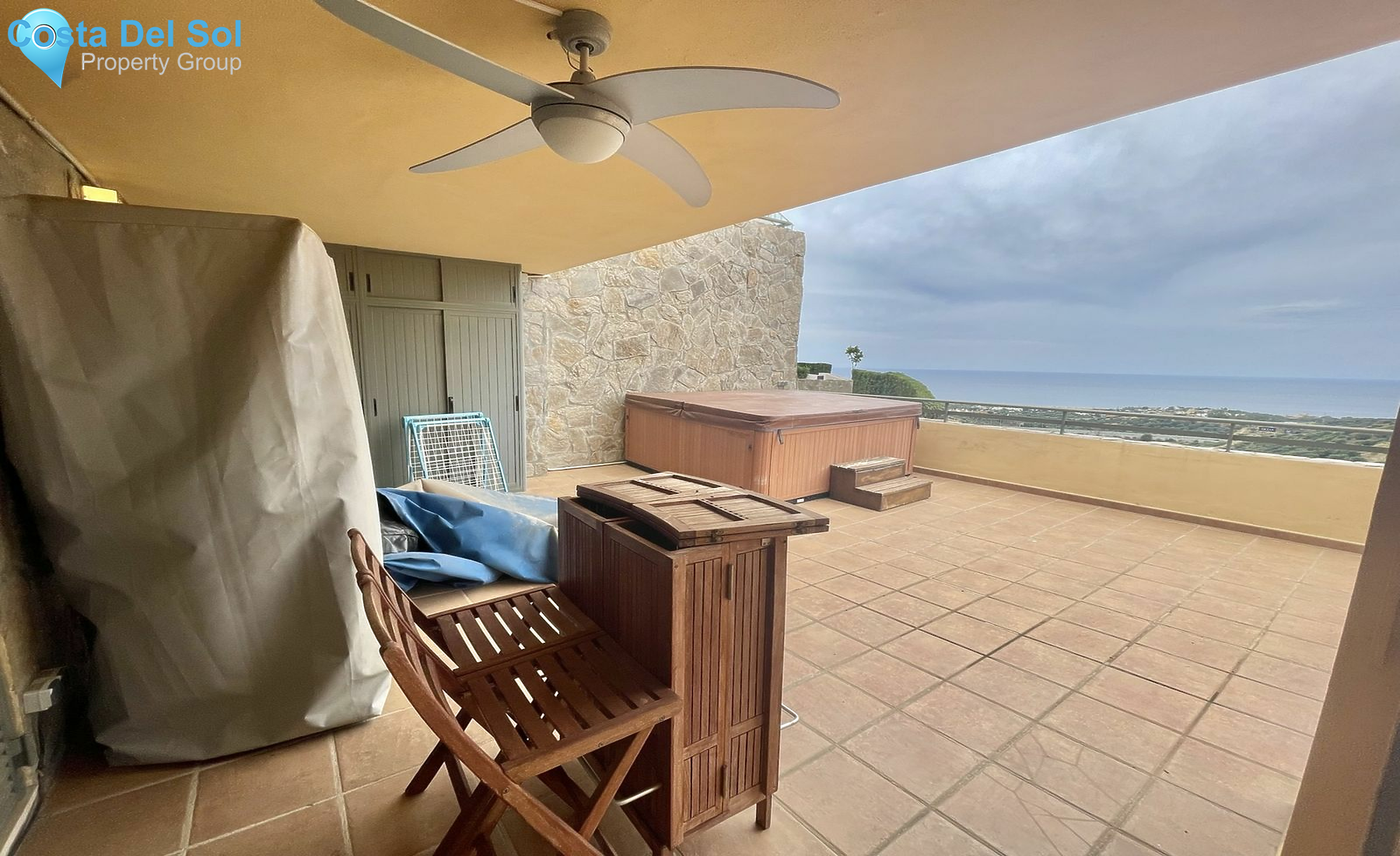 Middle Floor Apartment in Calahonda-1426501