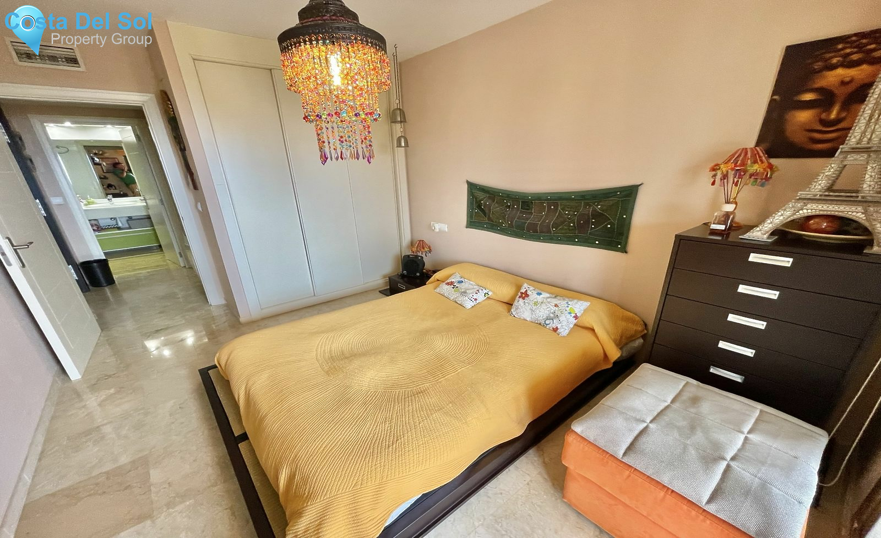 Middle Floor Apartment in Calahonda-1426488
