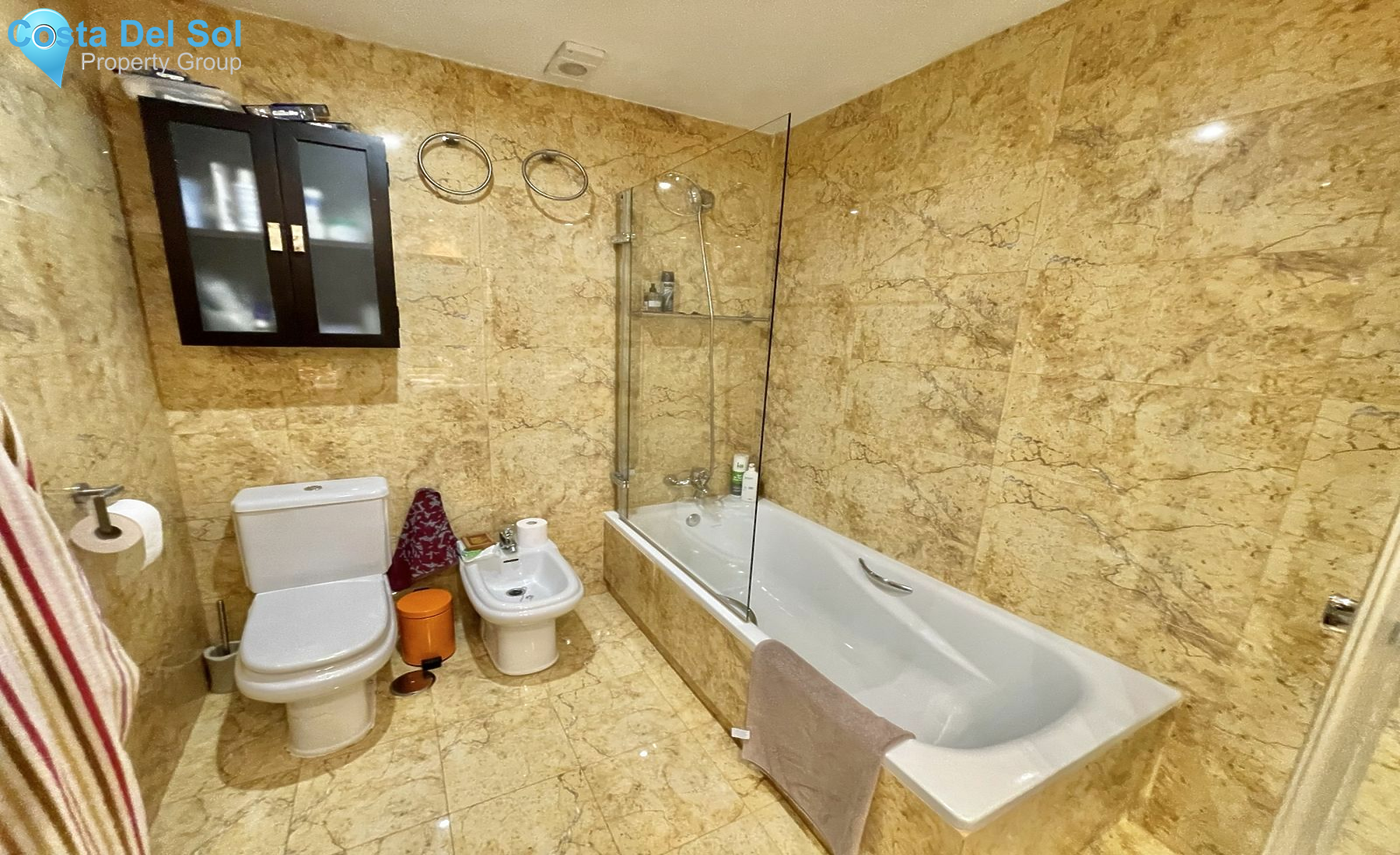 Middle Floor Apartment in Calahonda-1426491