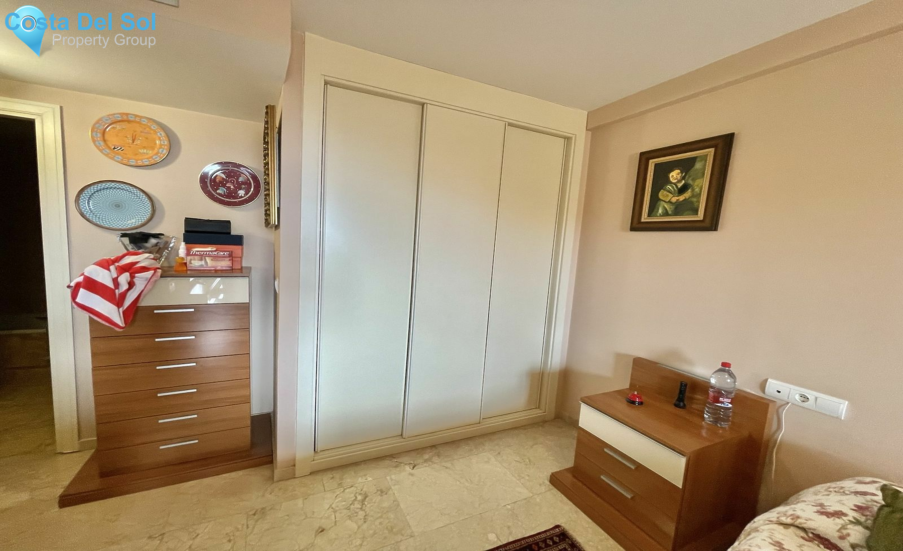 Middle Floor Apartment in Calahonda-1426494