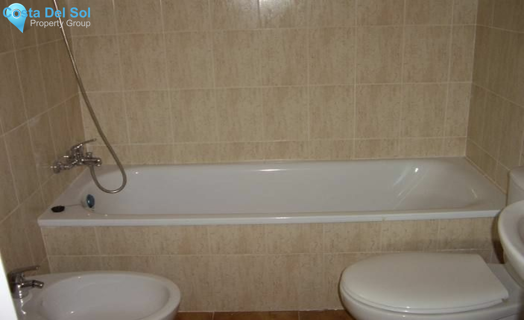 Middle Floor Apartment in Calahonda-1432728